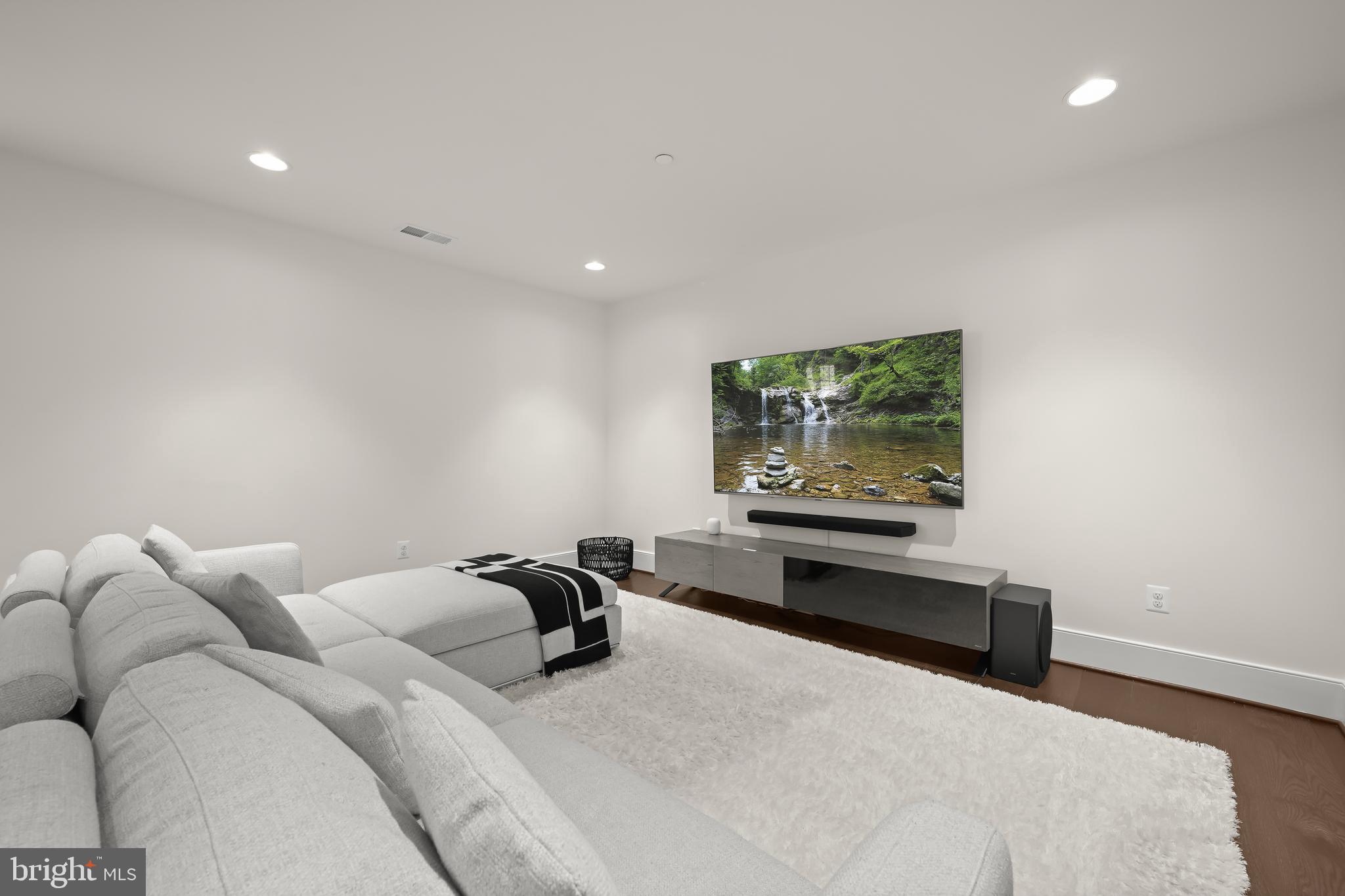 POTOMAC HIGHLANDS - Residential