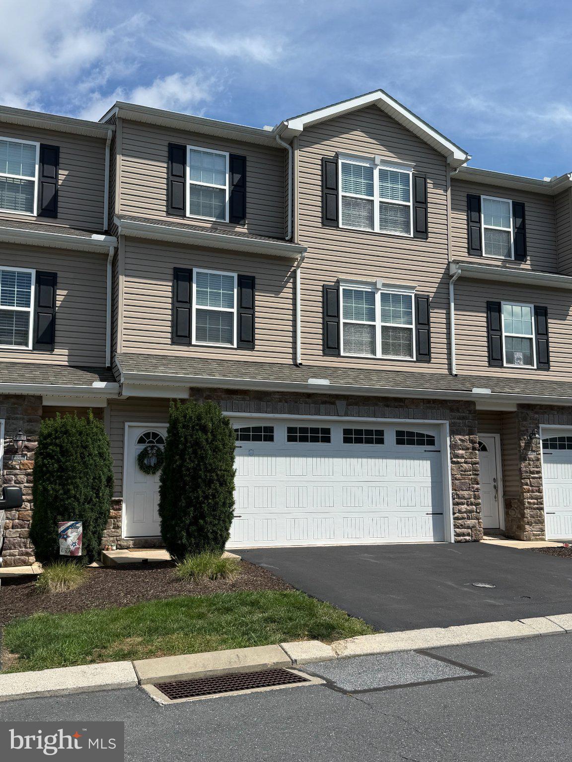 822 SPRING ROCK COURT