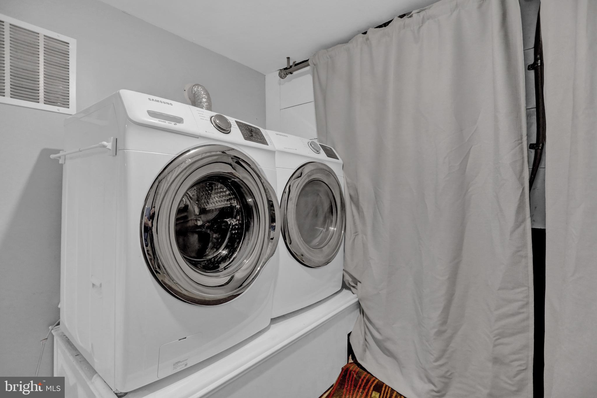 LAKE EVESHAM HISTORIC DISTRICT - Residential