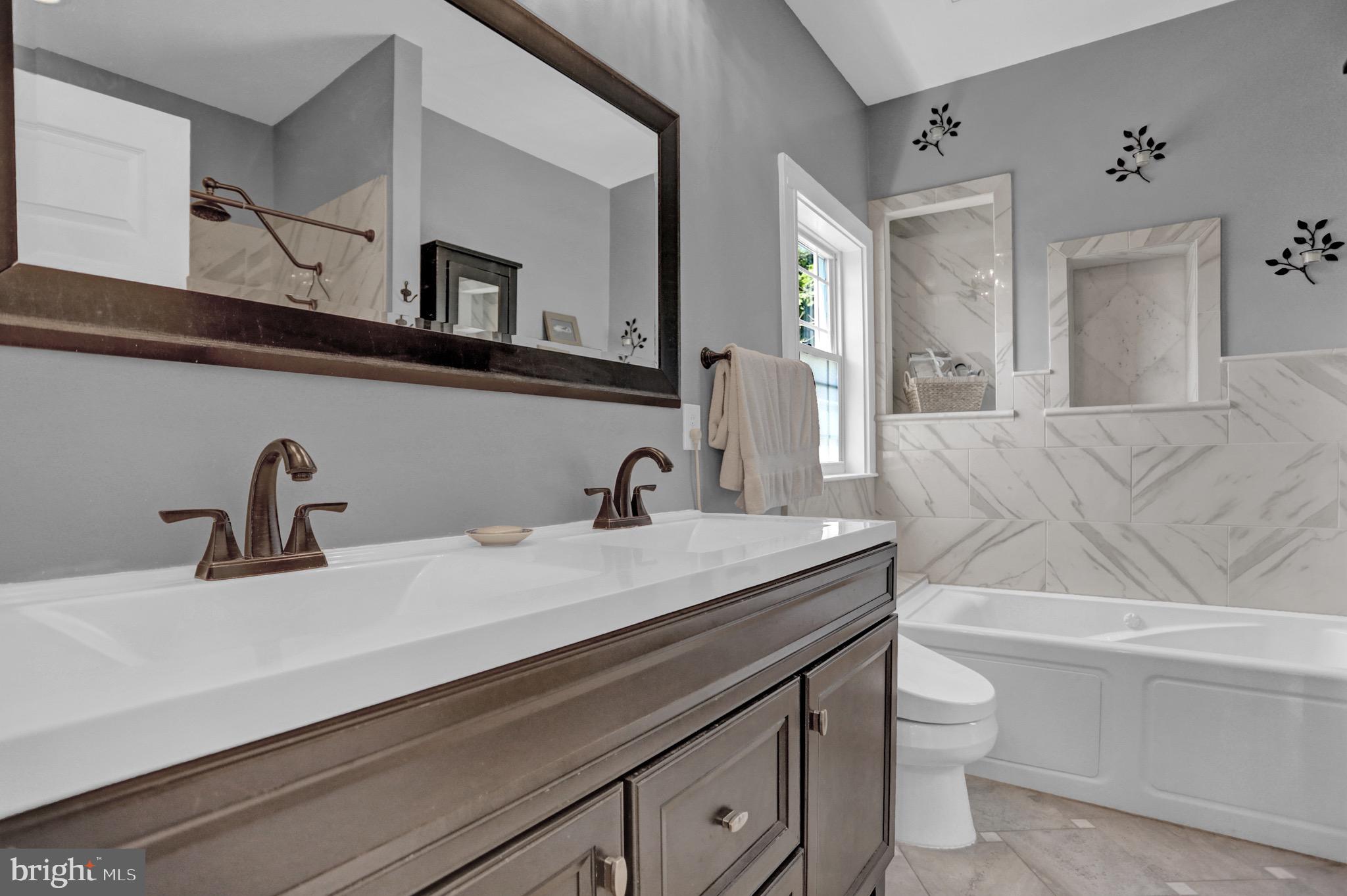 LAKE EVESHAM HISTORIC DISTRICT - Residential