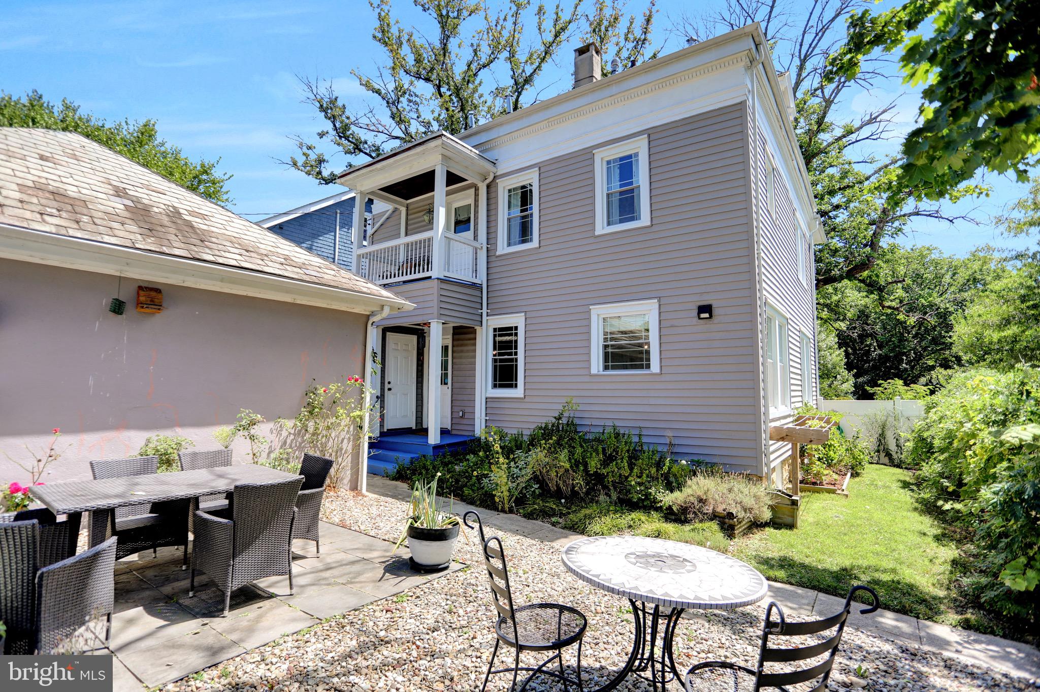 LAKE EVESHAM HISTORIC DISTRICT - Residential