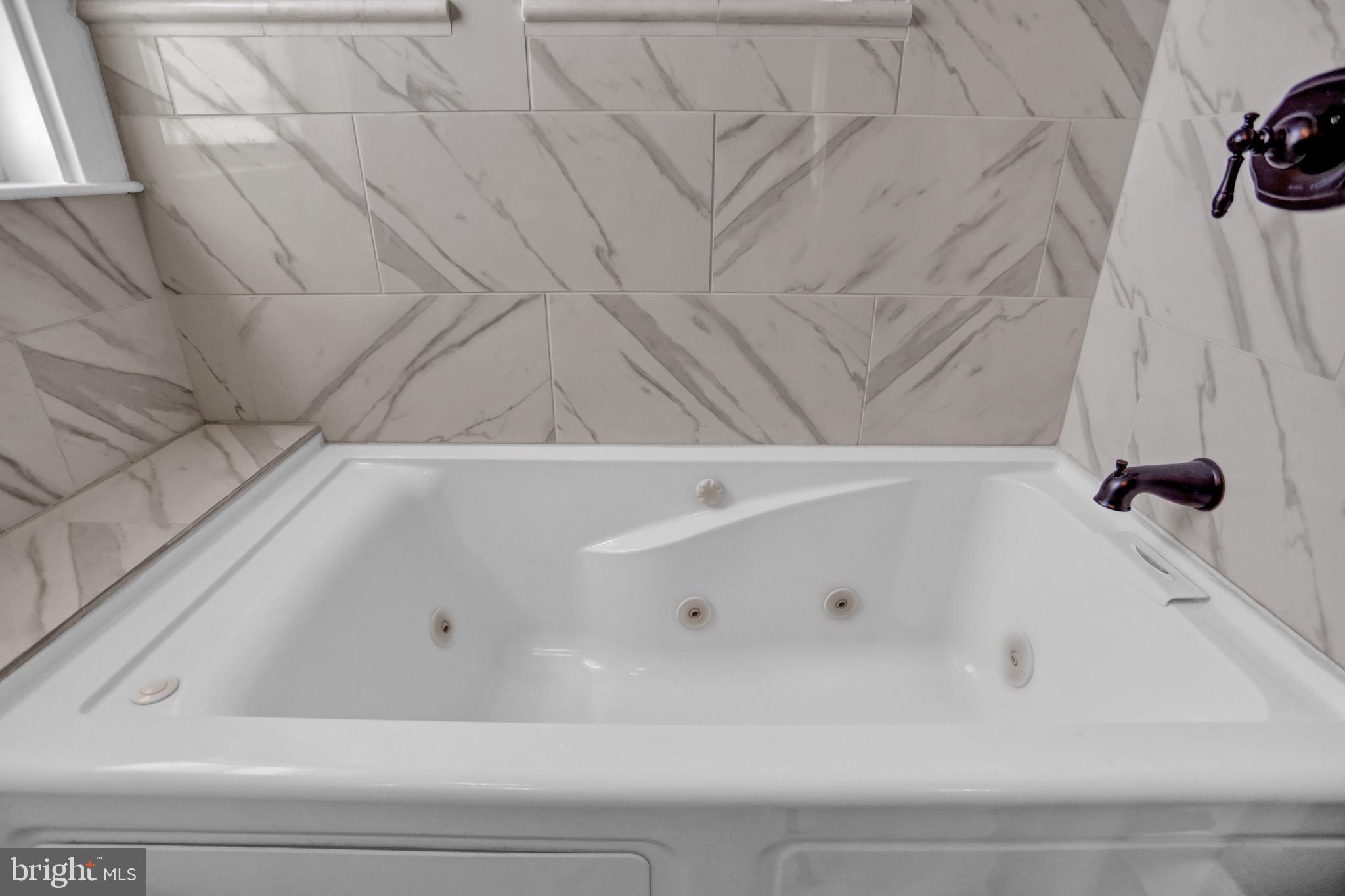 LAKE EVESHAM HISTORIC DISTRICT - Residential