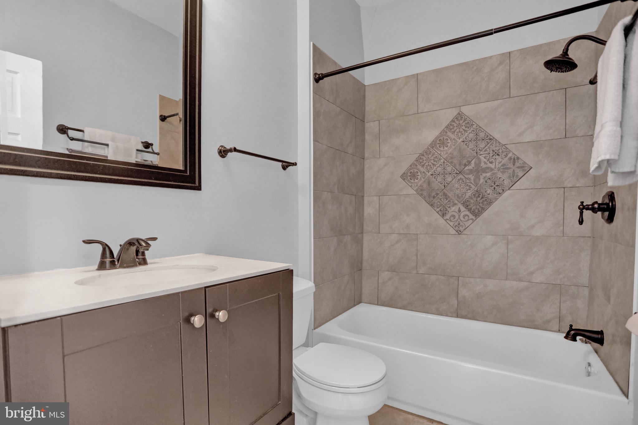 LAKE EVESHAM HISTORIC DISTRICT - Residential