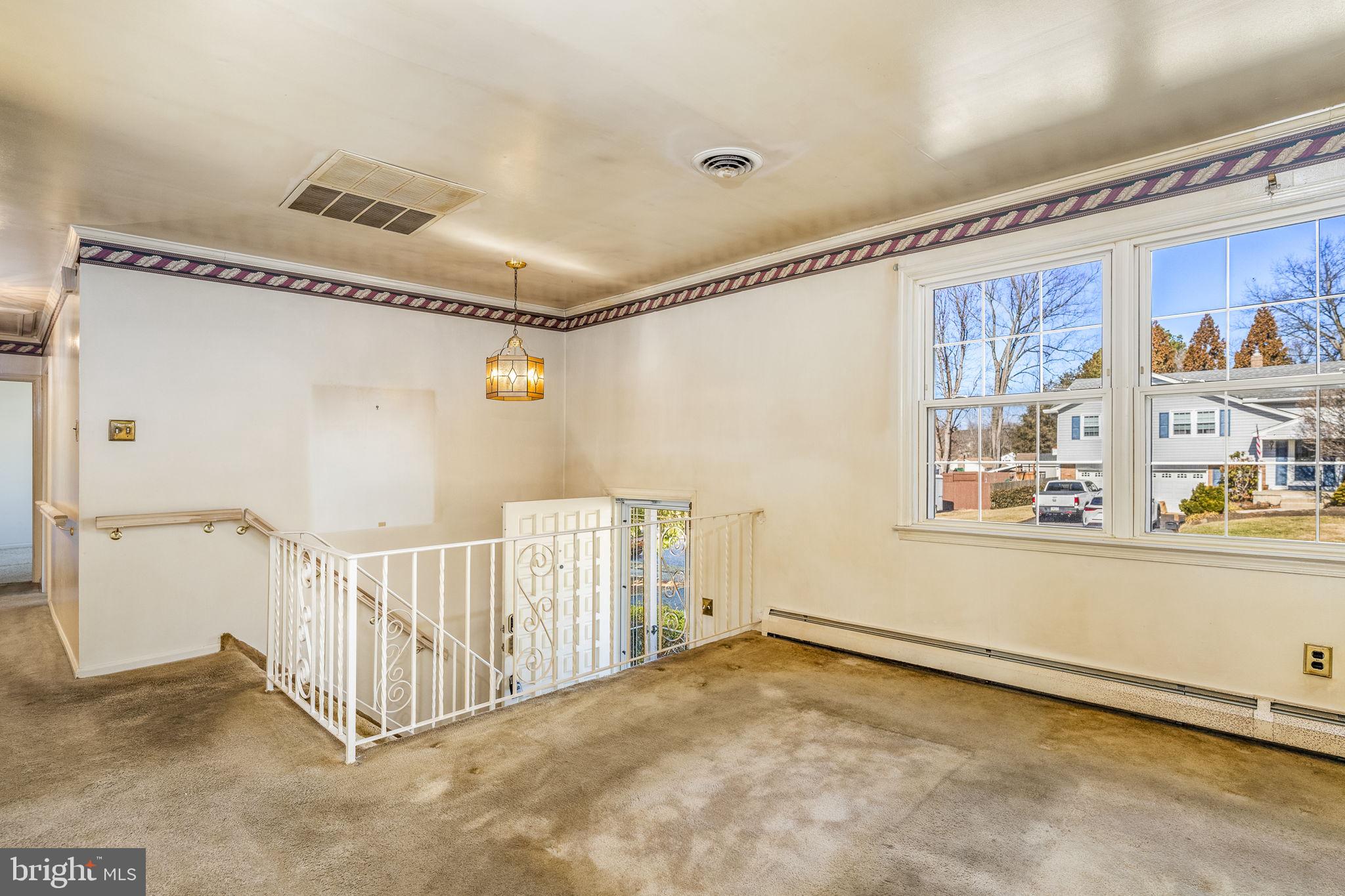 HIDDEN VALLEY - Residential