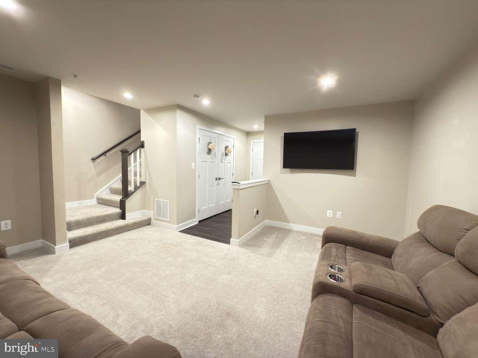 GREENLEIGH AT CROSSROADS - Residential