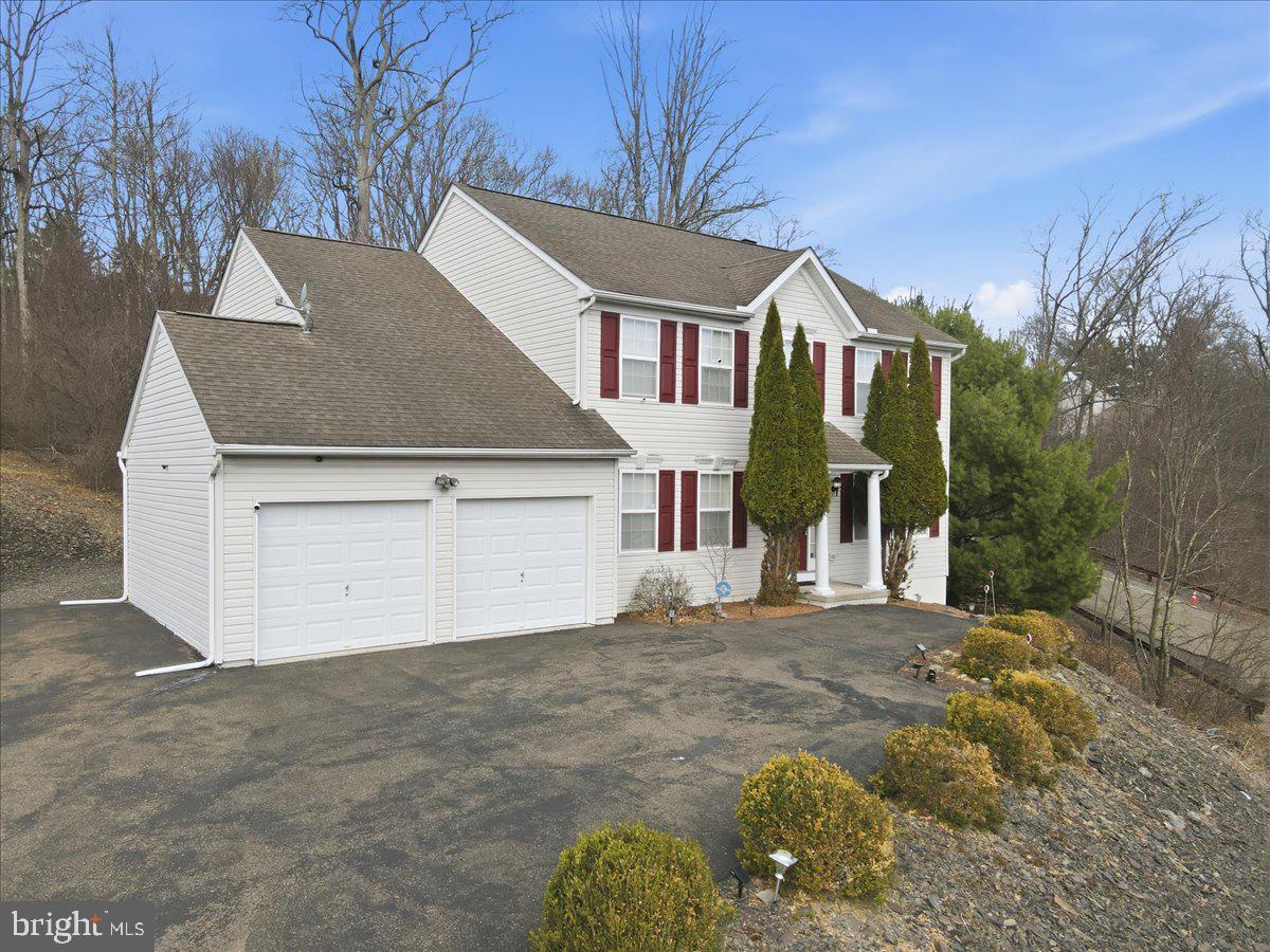 COUNTRY CLUB OF THE POCONOS - Residential