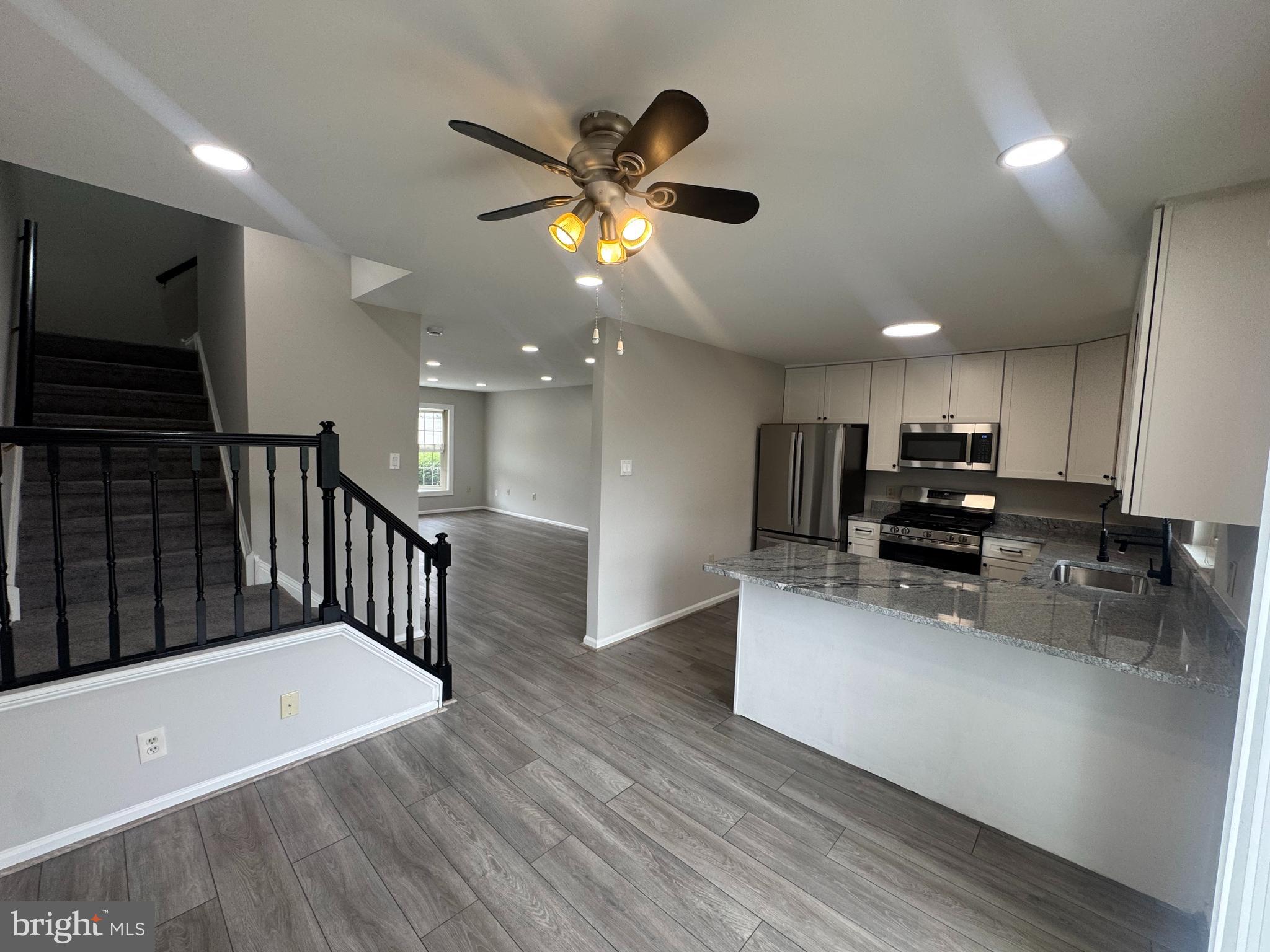 MAPLE GLEN - Residential