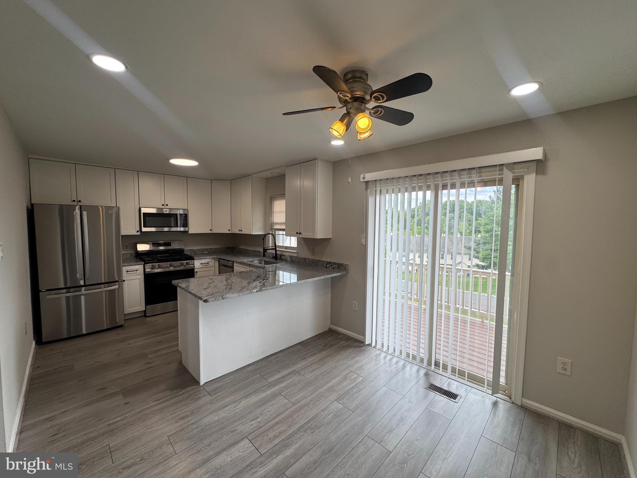 MAPLE GLEN - Residential