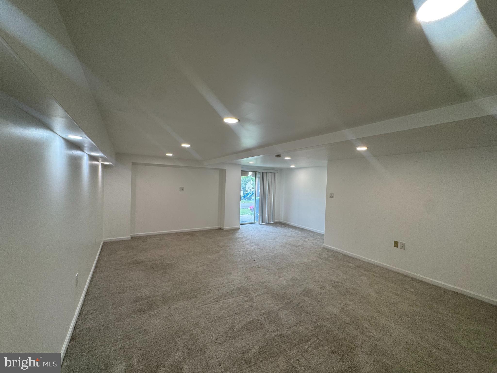 MAPLE GLEN - Residential