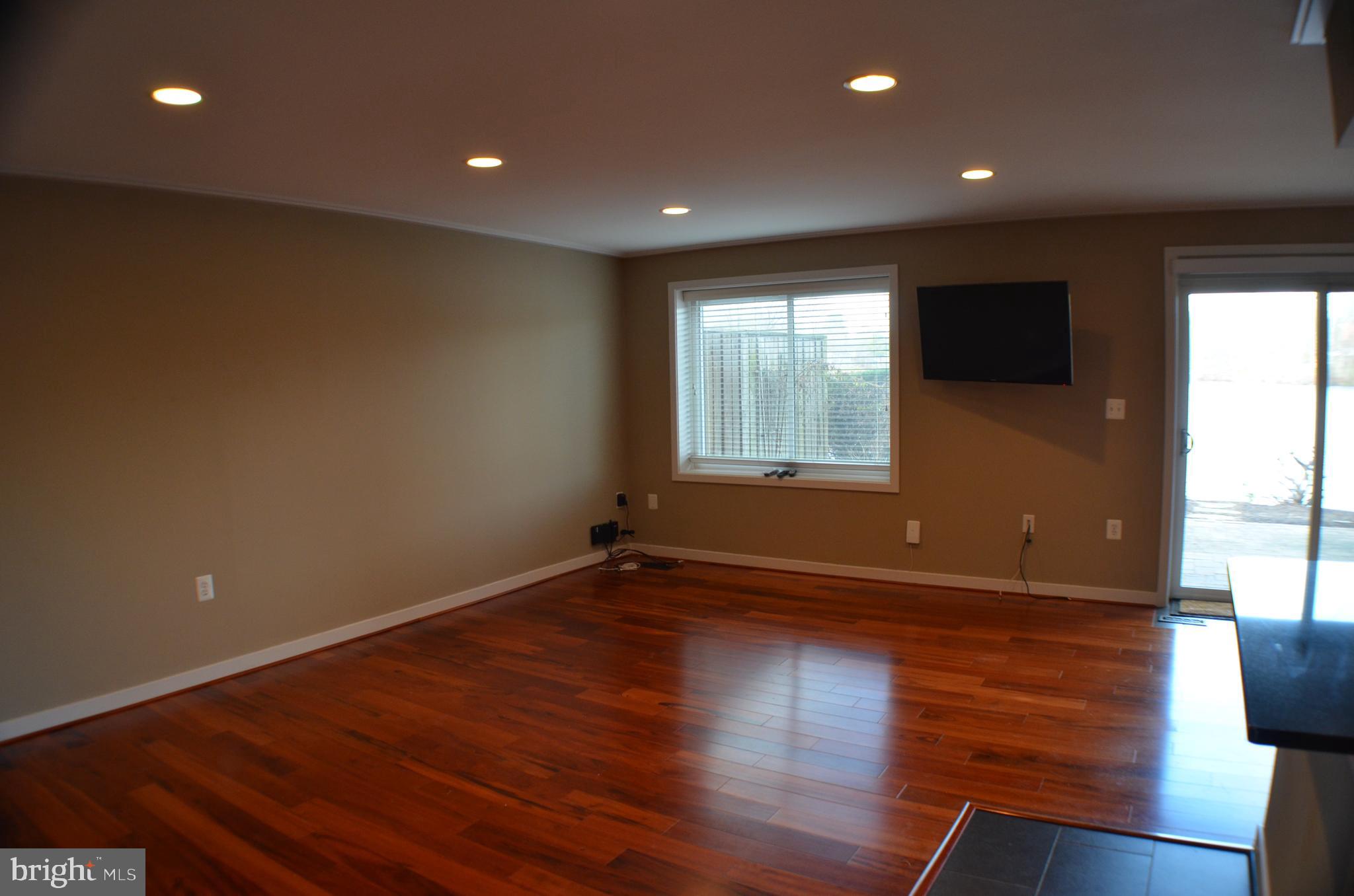 THE COVE - Residential Lease