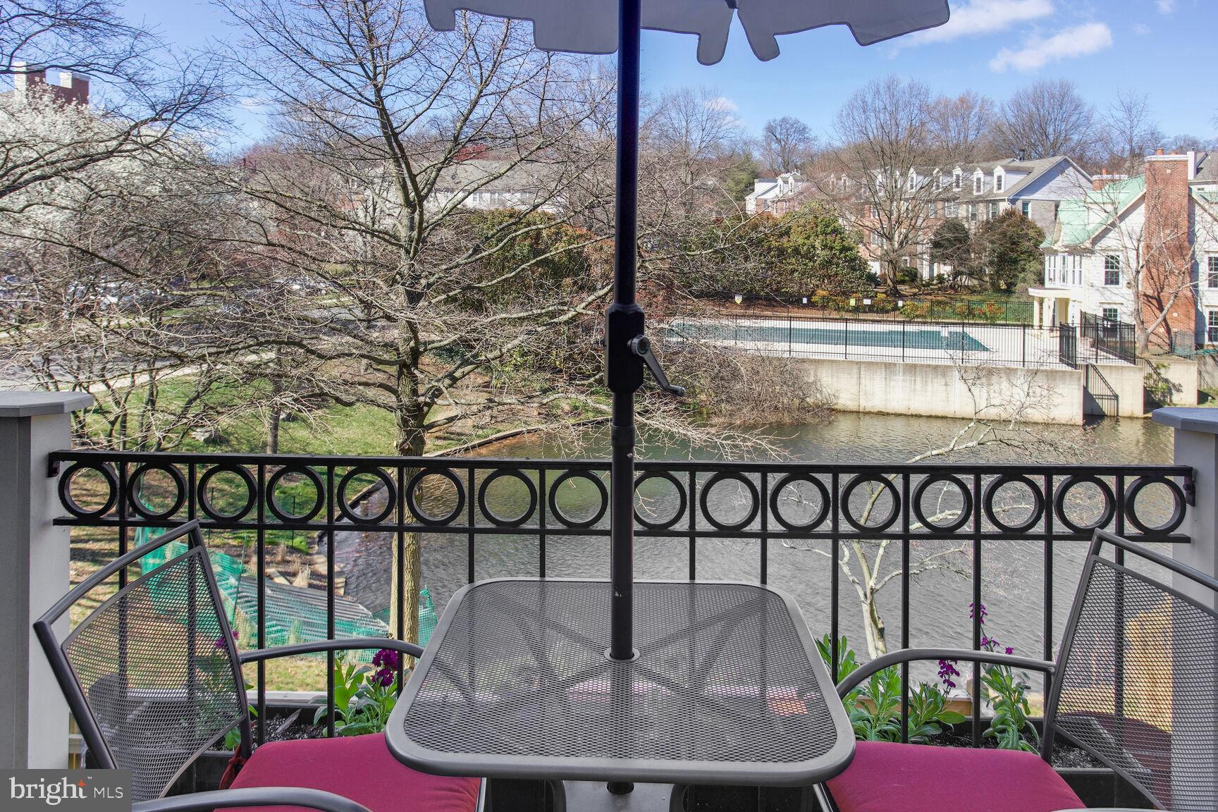 QUAKER HILL - Residential