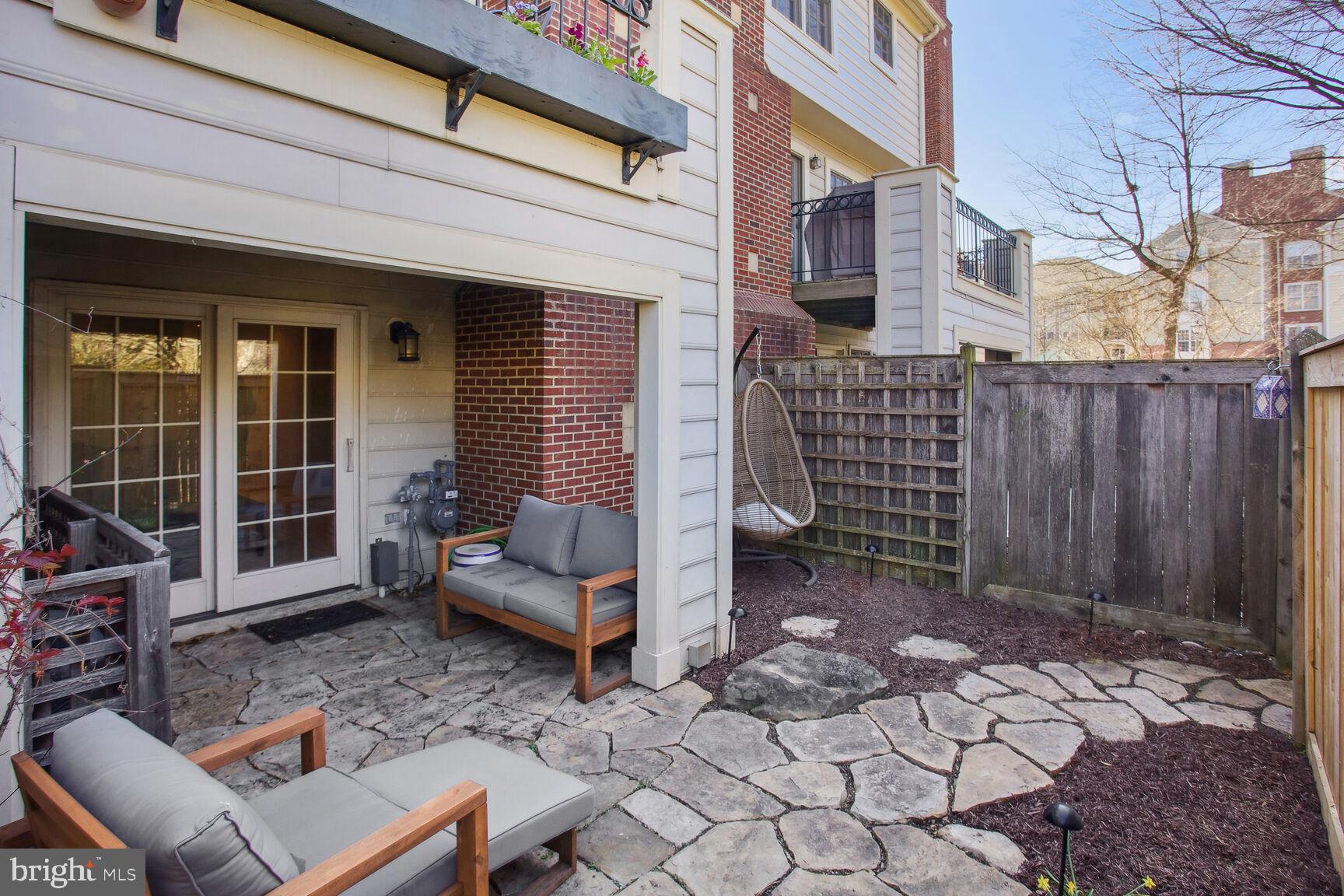 QUAKER HILL - Residential