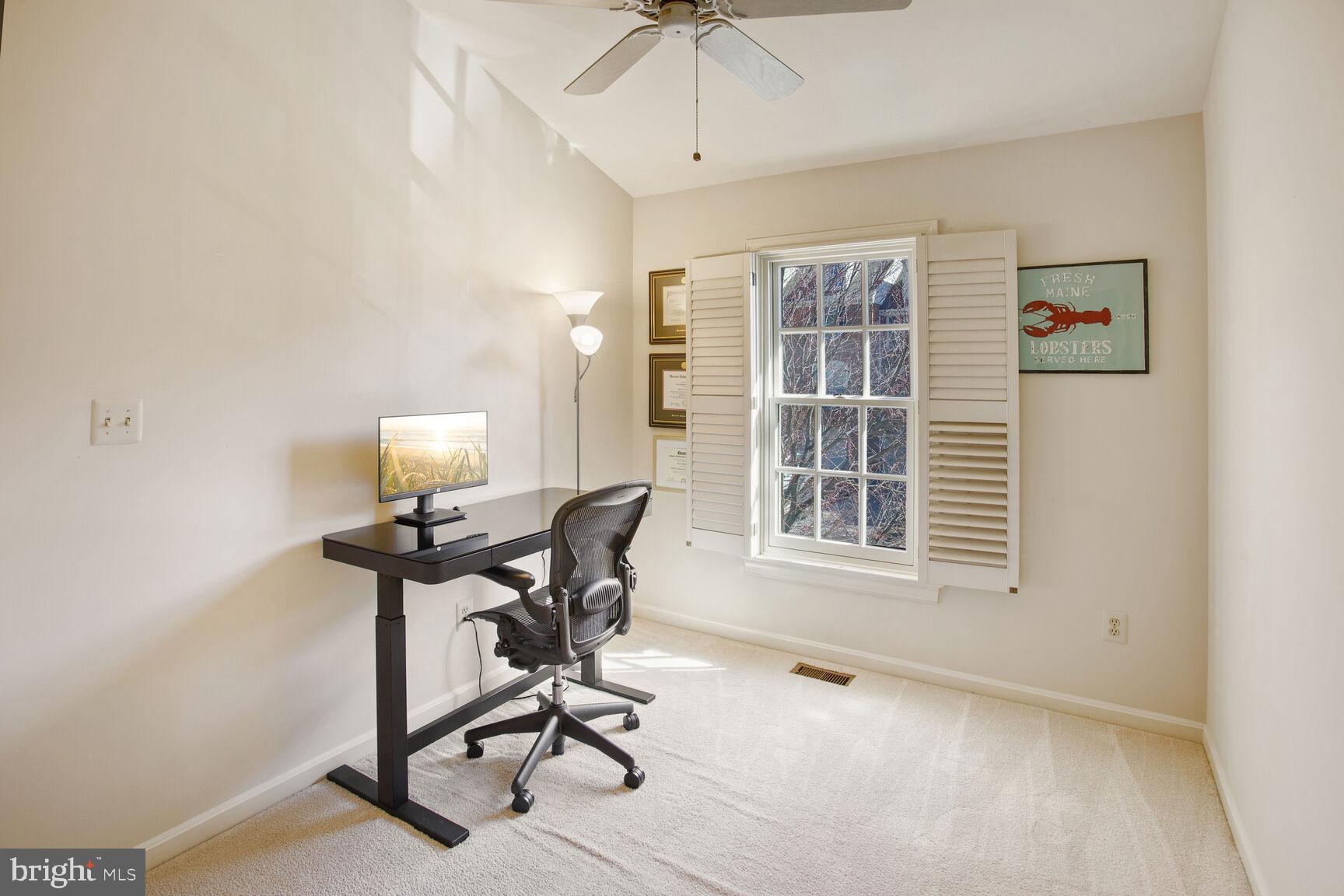 QUAKER HILL - Residential