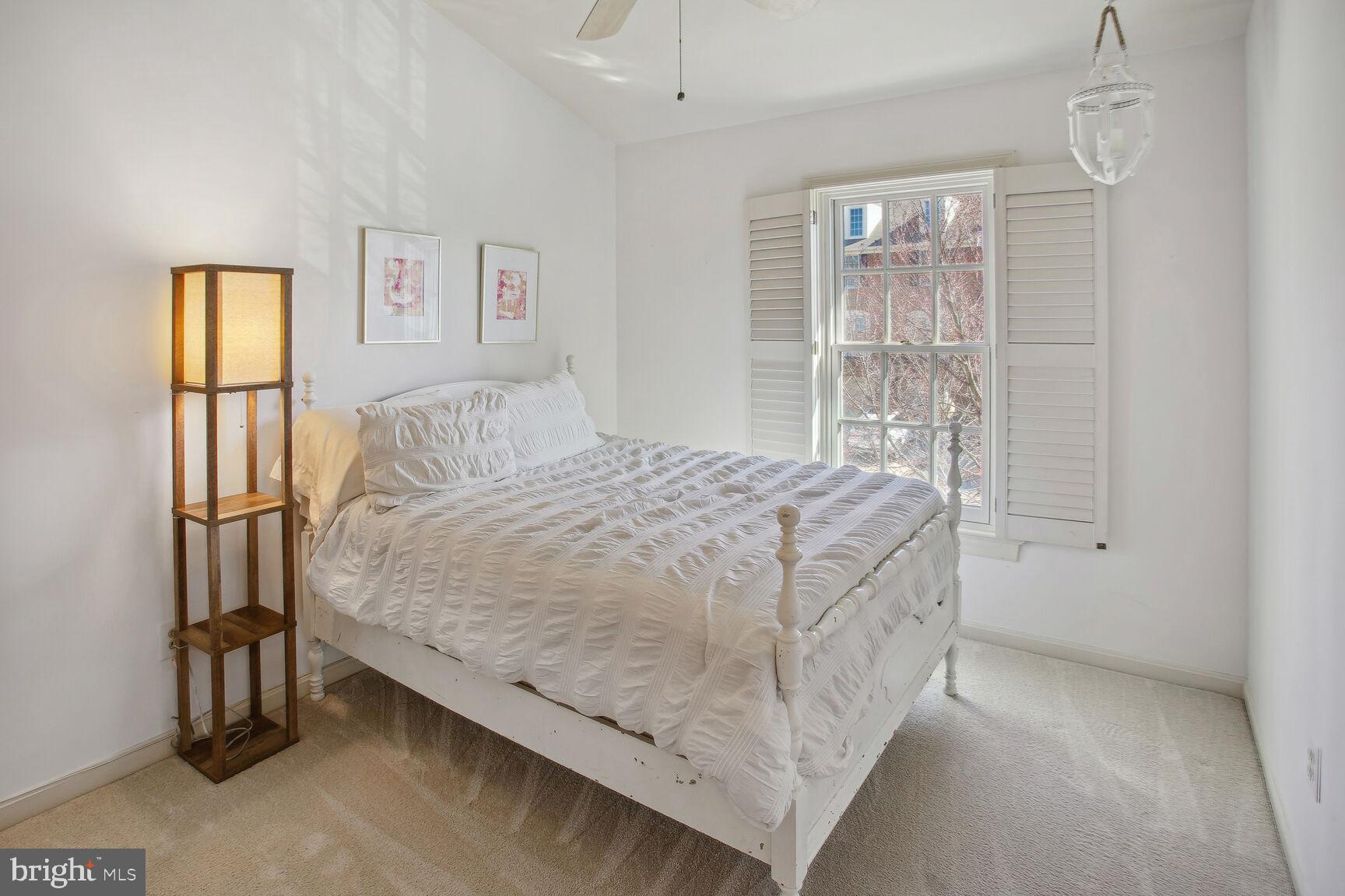 QUAKER HILL - Residential