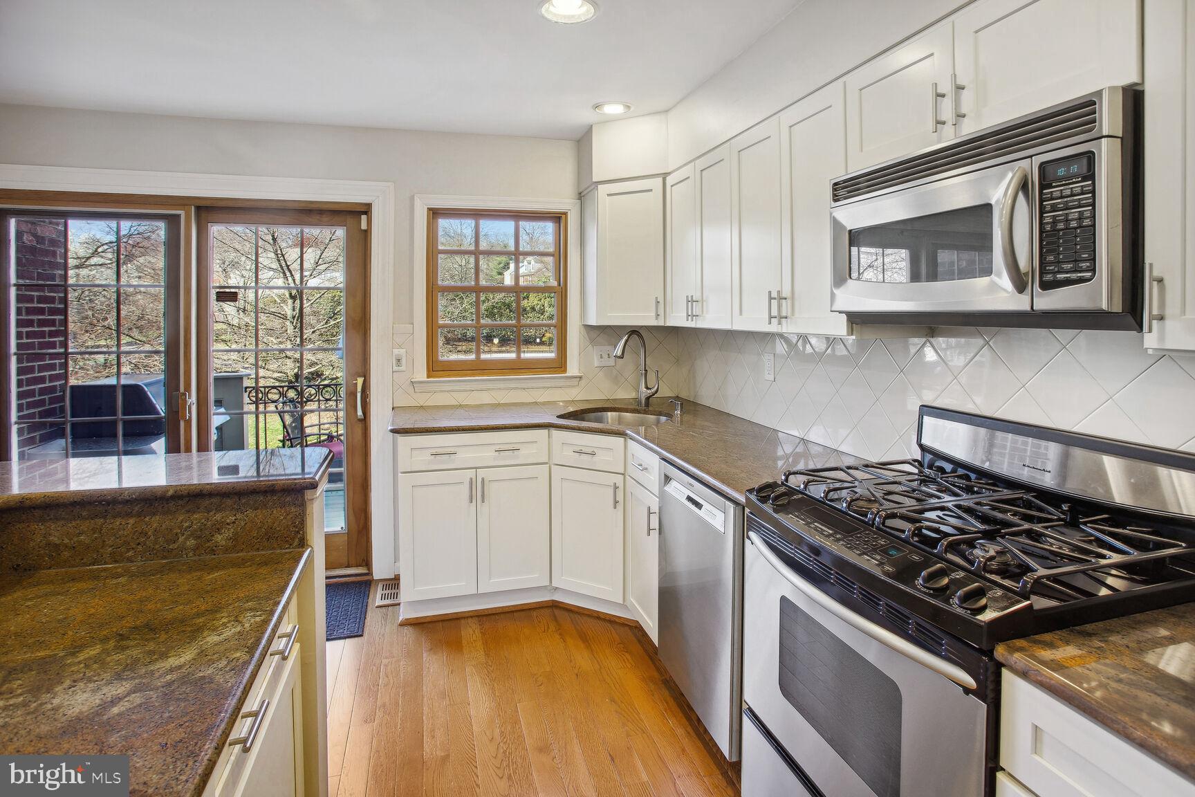 QUAKER HILL - Residential