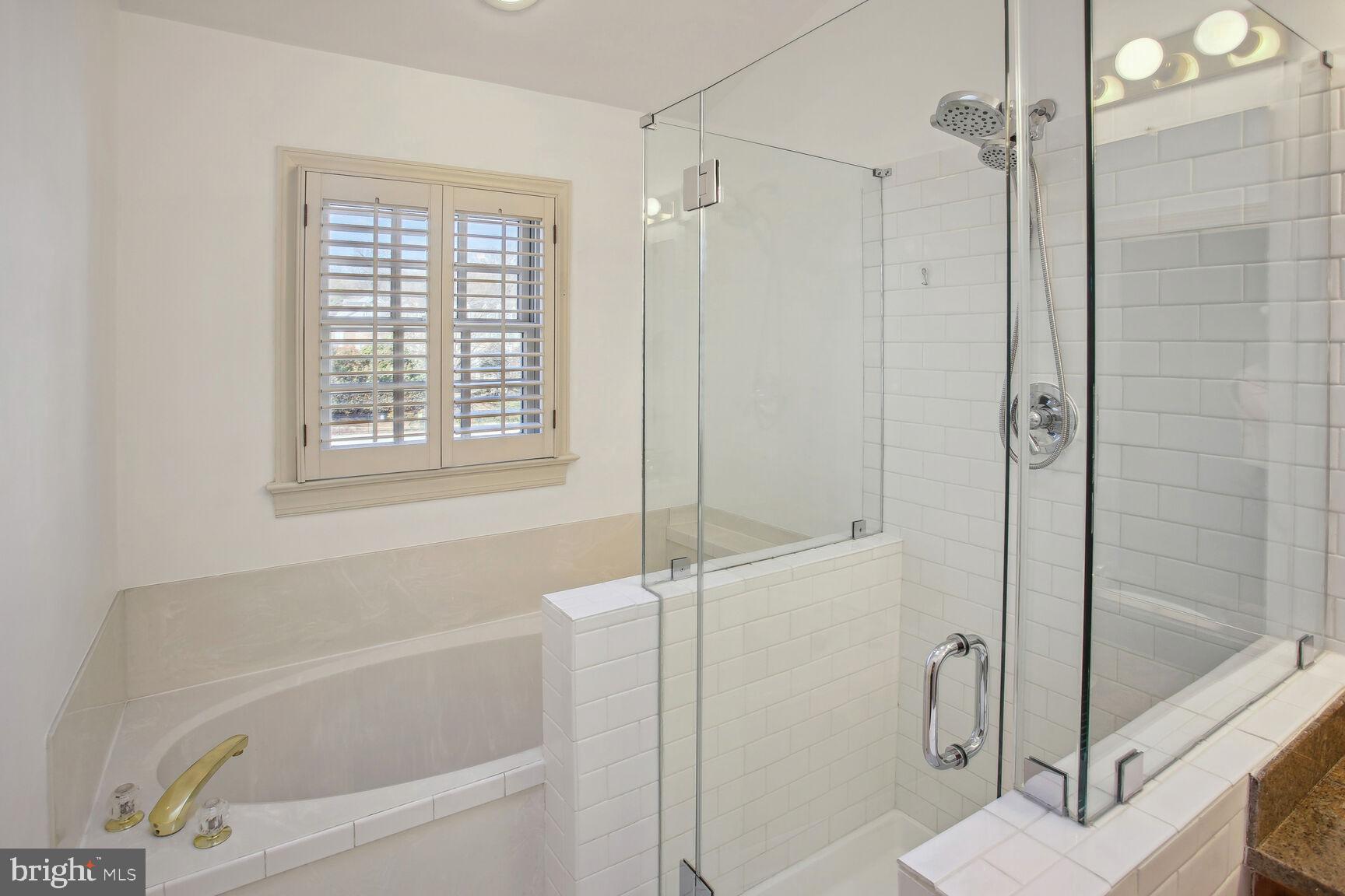 QUAKER HILL - Residential