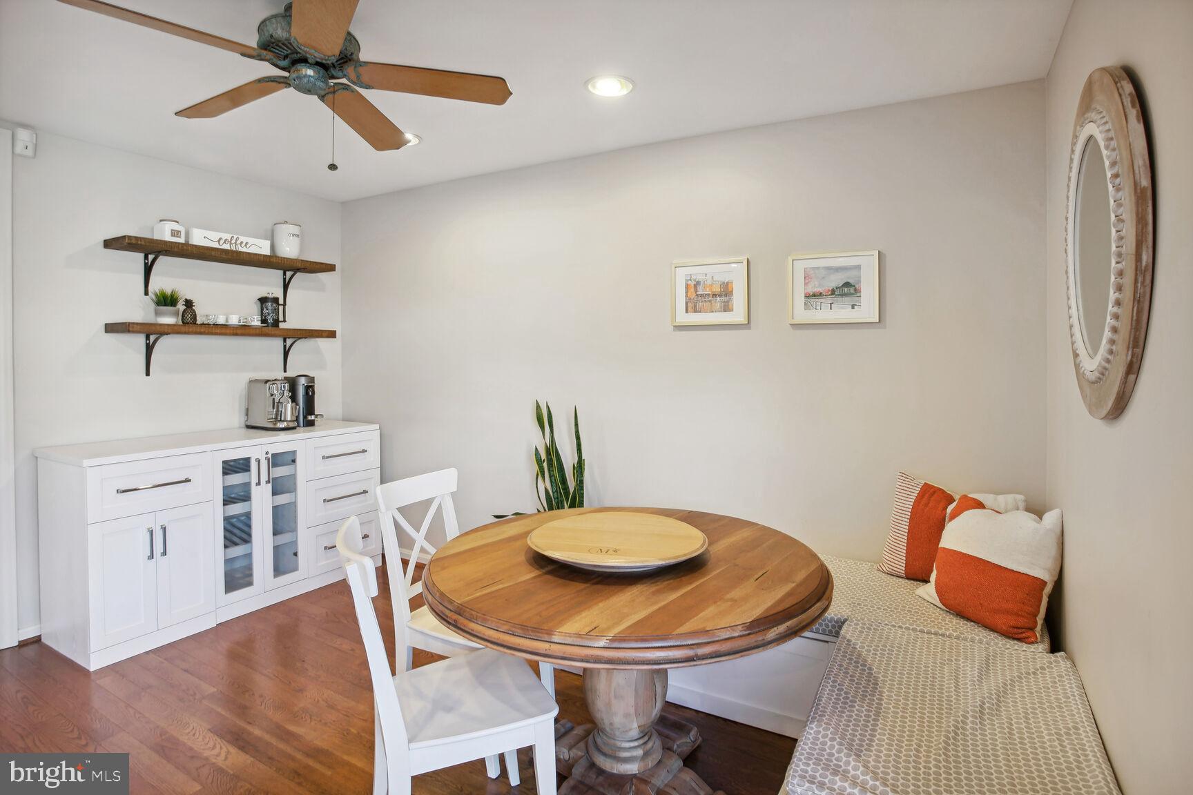 QUAKER HILL - Residential