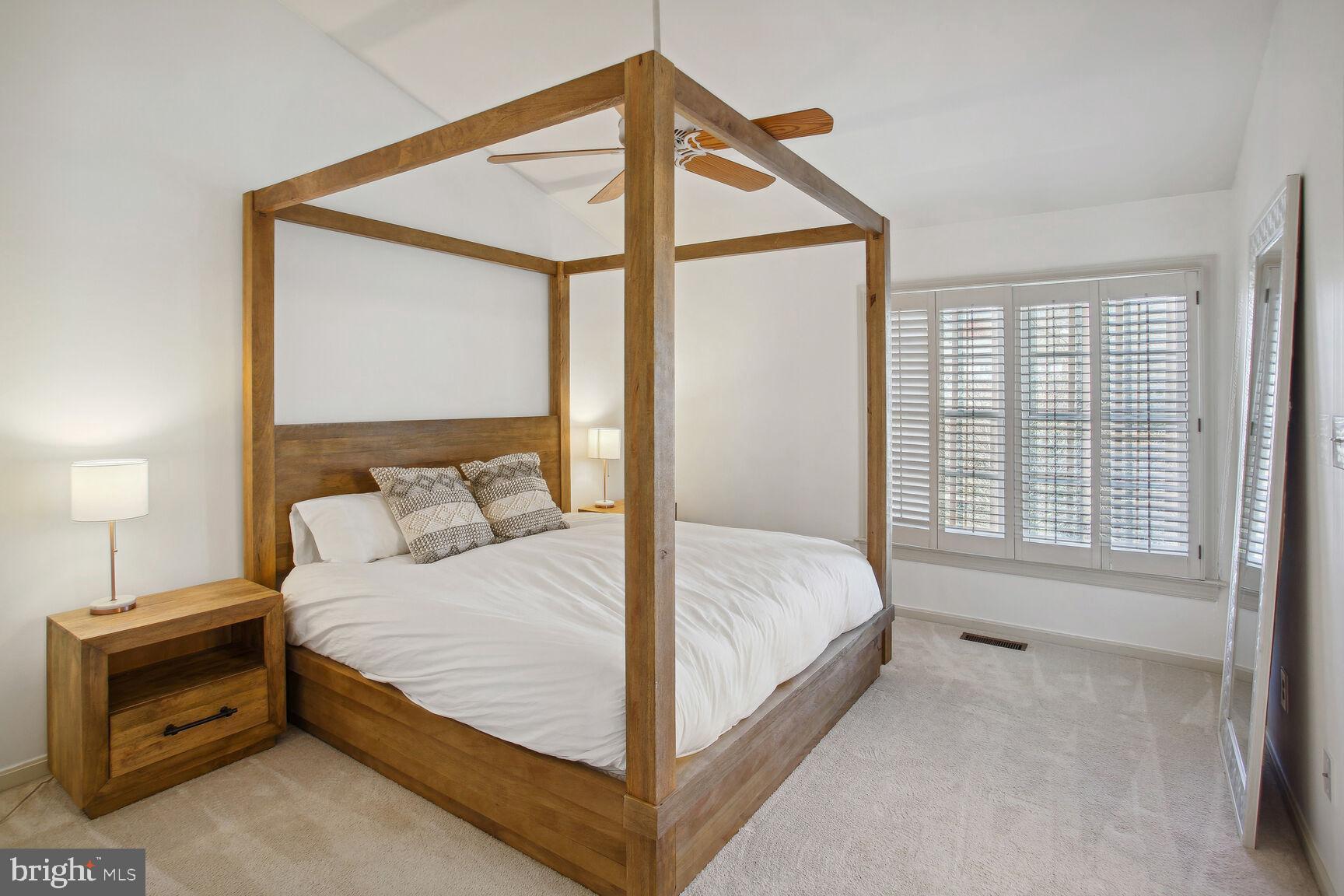 QUAKER HILL - Residential