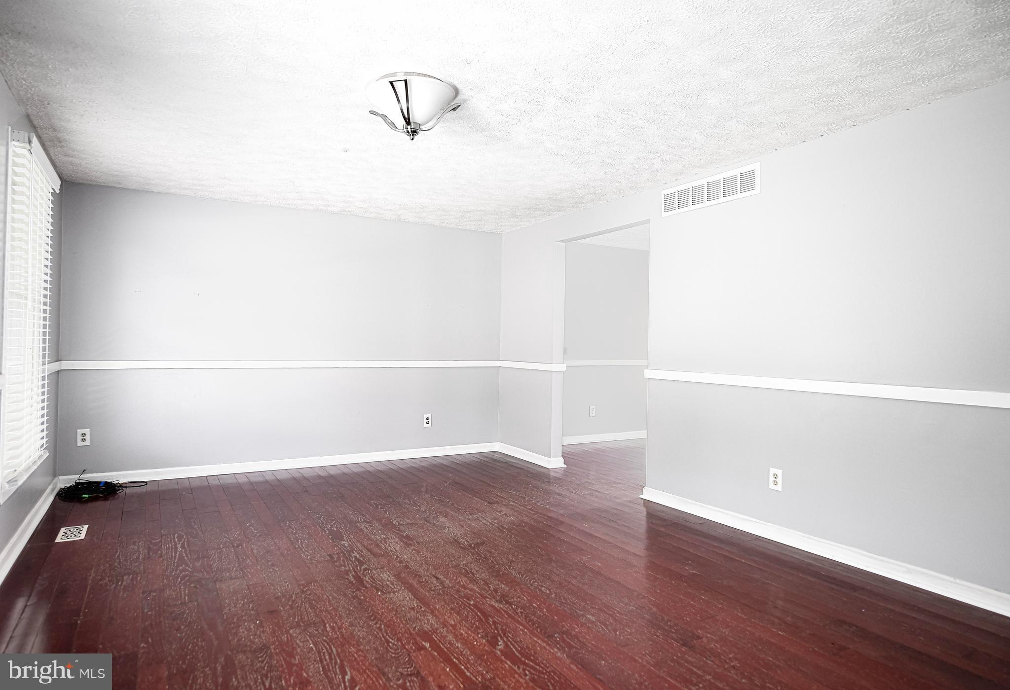 HARFORD WOODS - Residential Lease