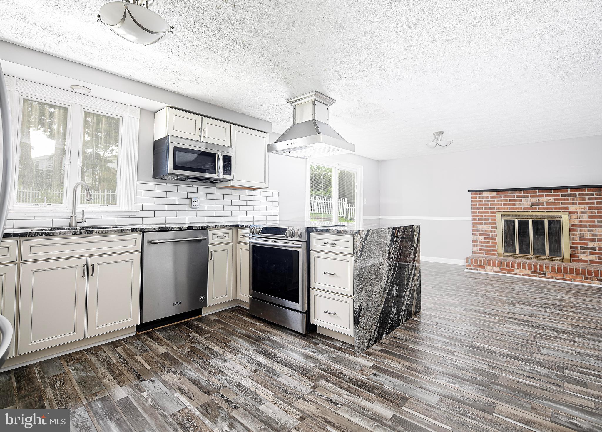 HARFORD WOODS - Residential Lease