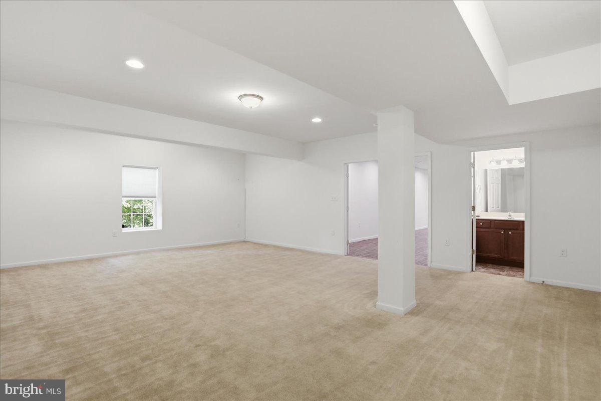 BROOKFIELD - Residential