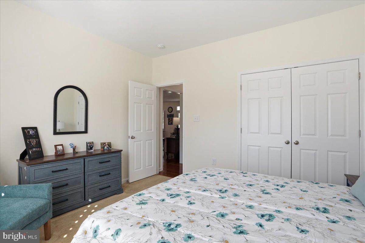 BROOKFIELD - Residential