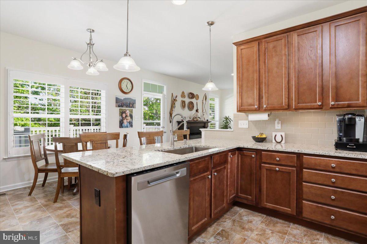 BROOKFIELD - Residential