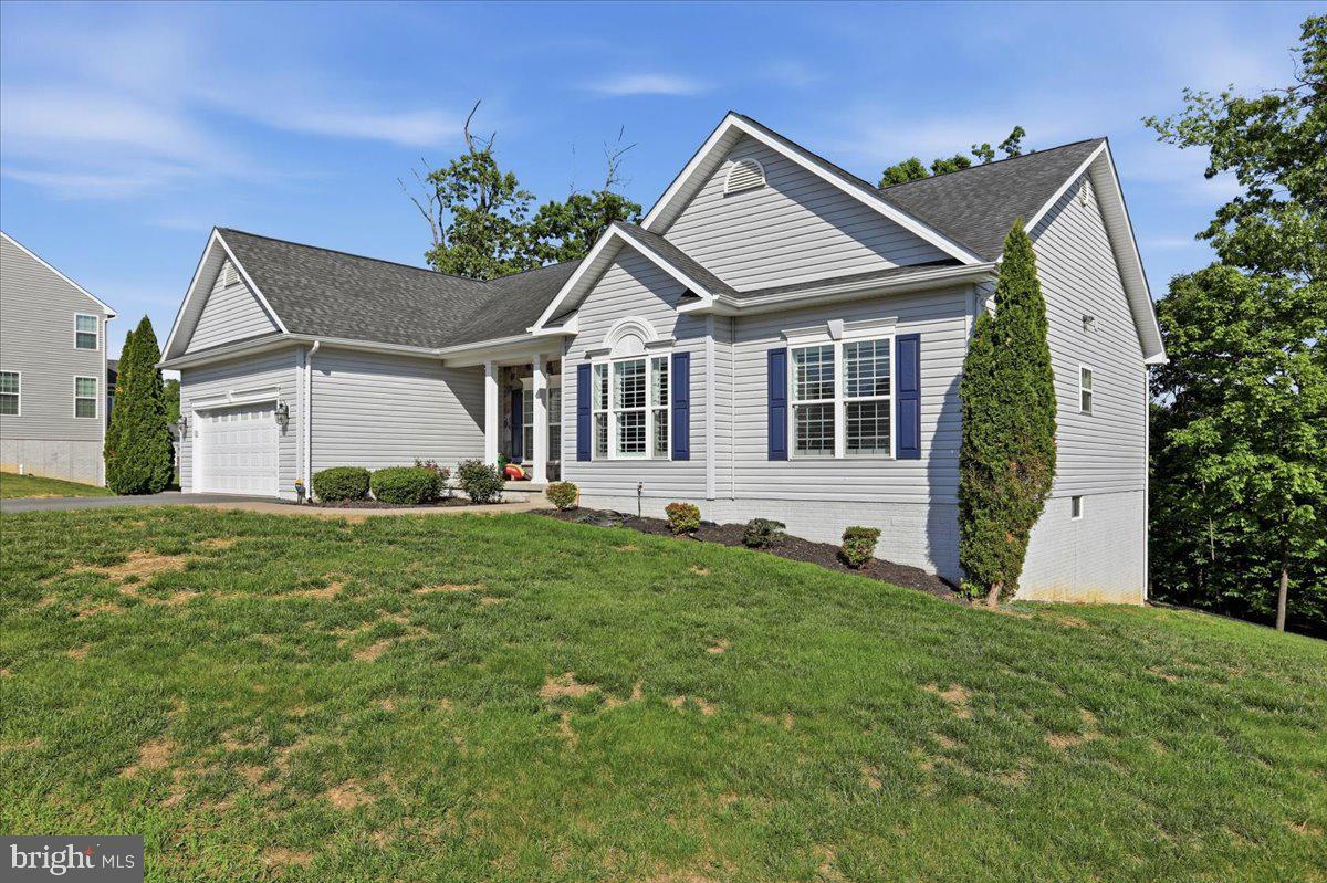 35 KANAWHA COURT