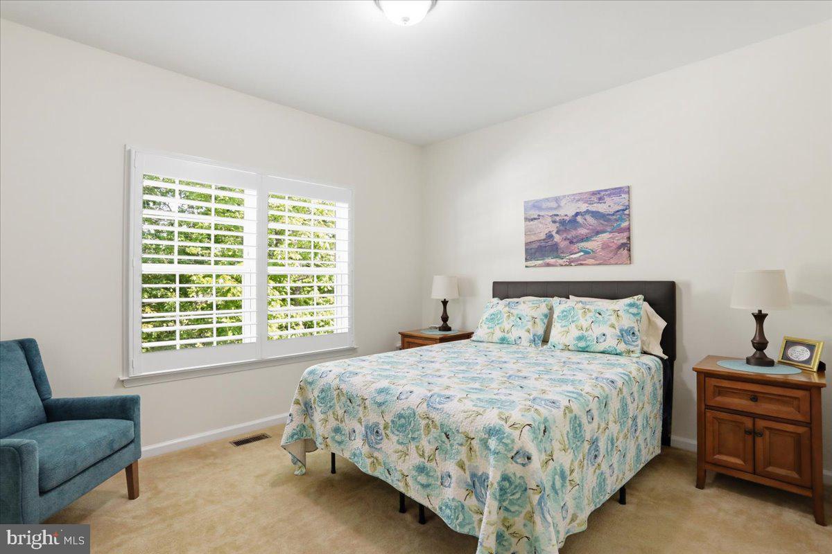 BROOKFIELD - Residential