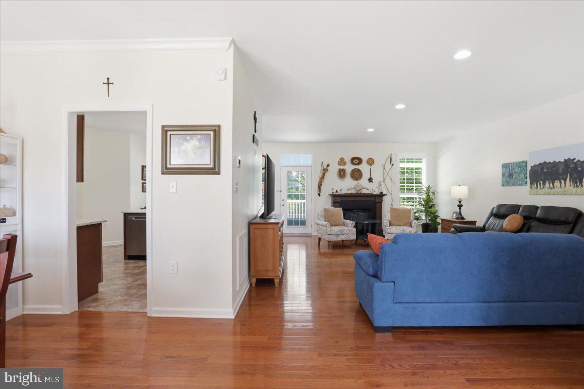 35 KANAWHA COURT