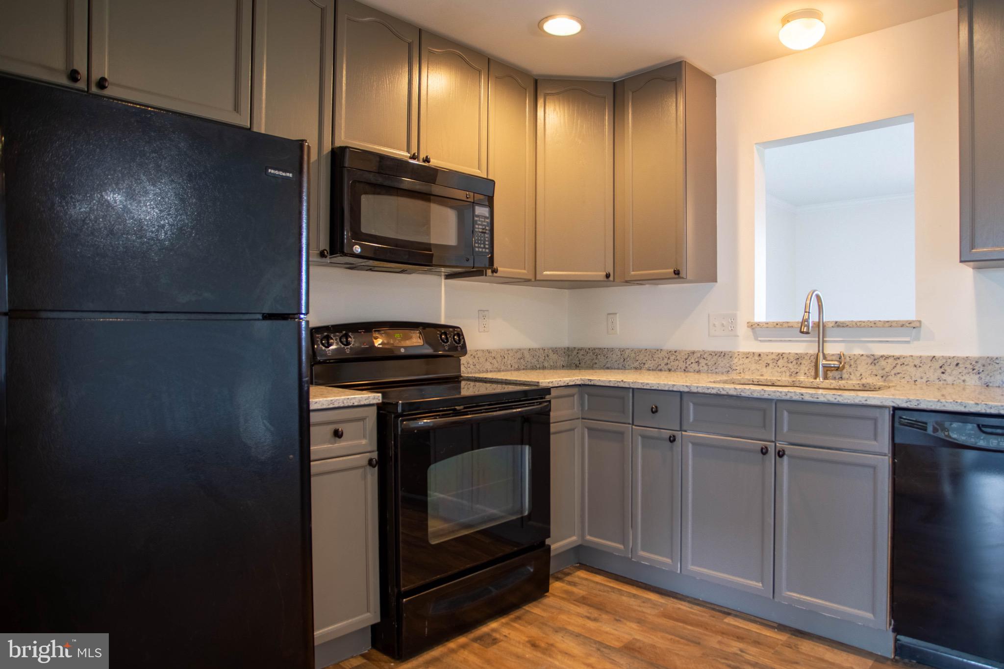 MANOR PARK - Residential