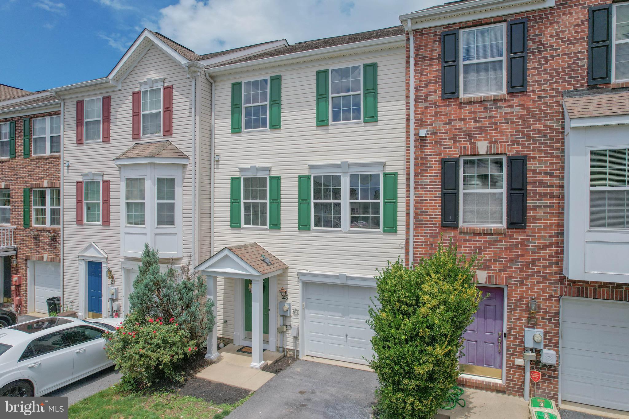 MANOR PARK - Residential