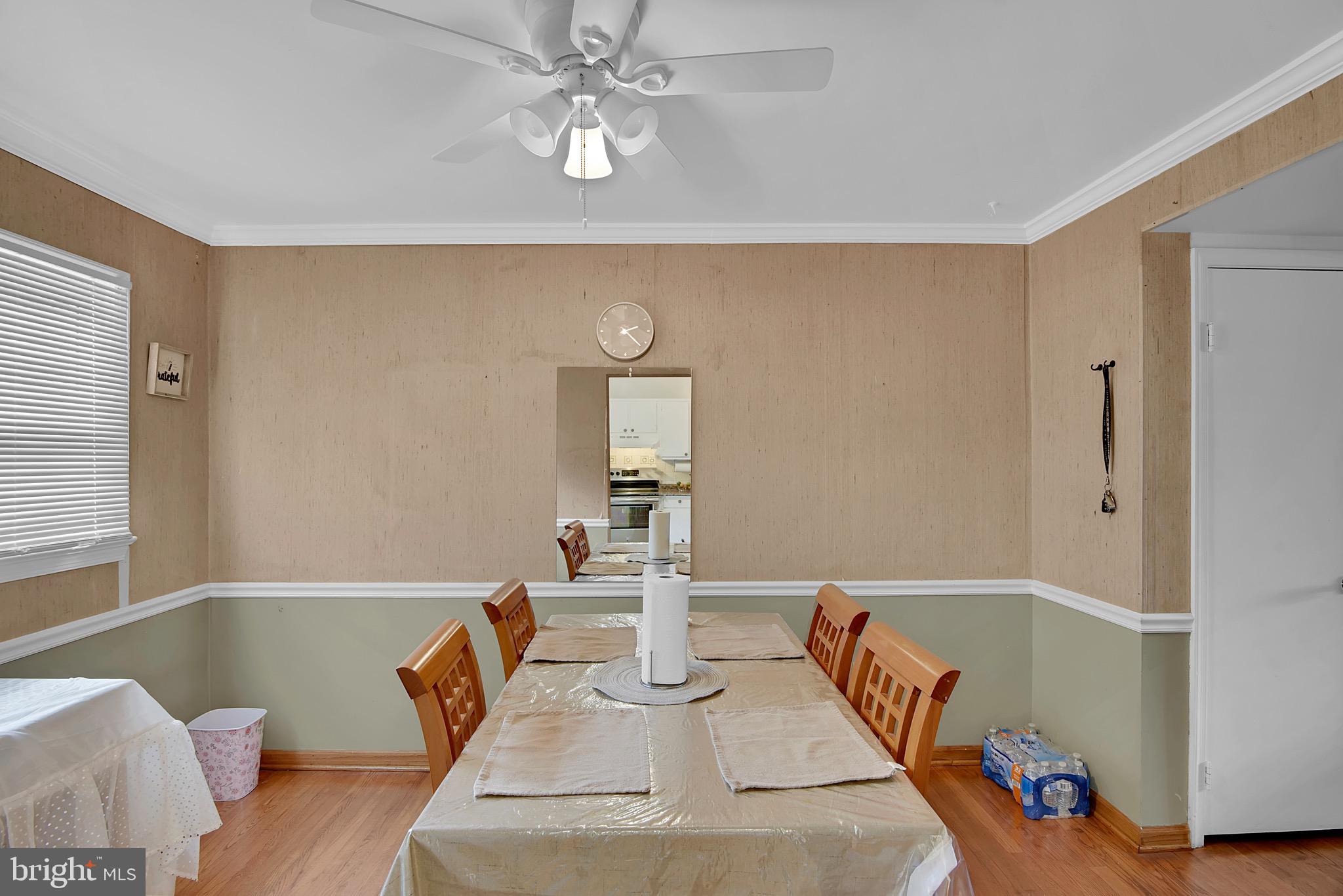 VILLAGE SQUARE - Residential