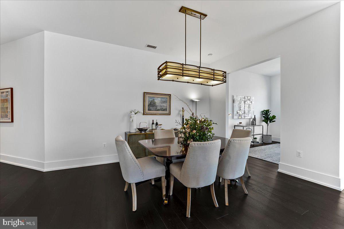 SOCIETY HILL - Residential