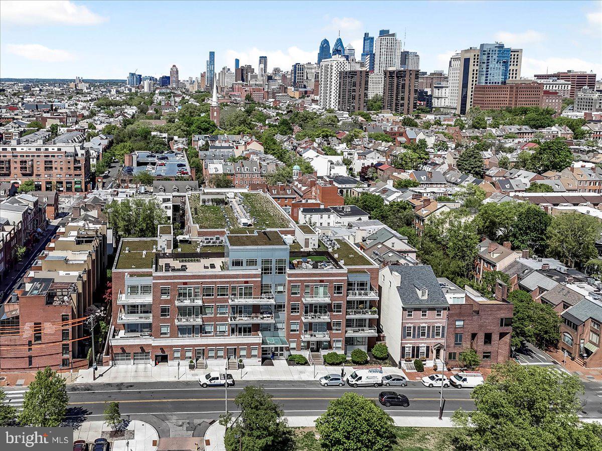 SOCIETY HILL - Residential