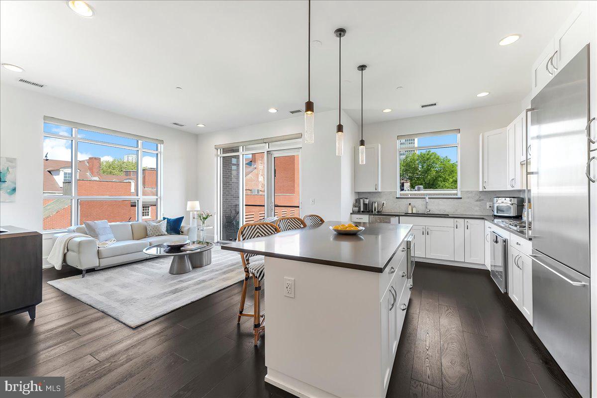 SOCIETY HILL - Residential