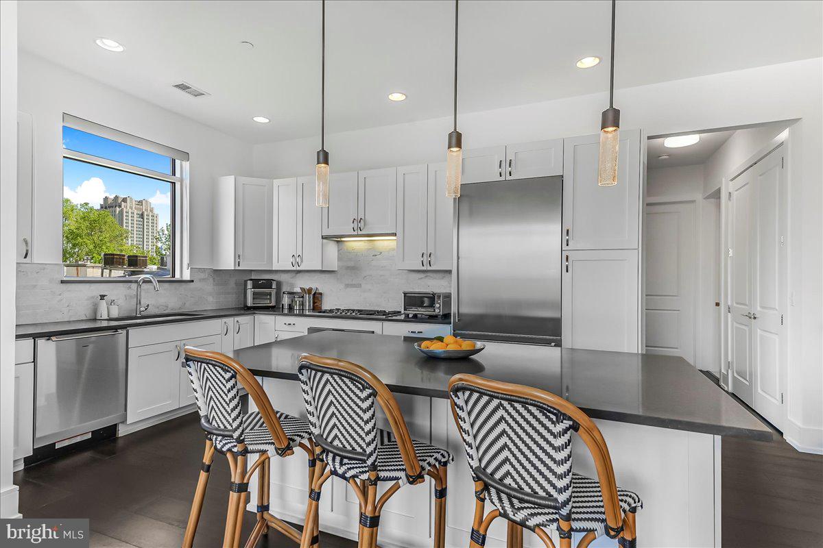 SOCIETY HILL - Residential