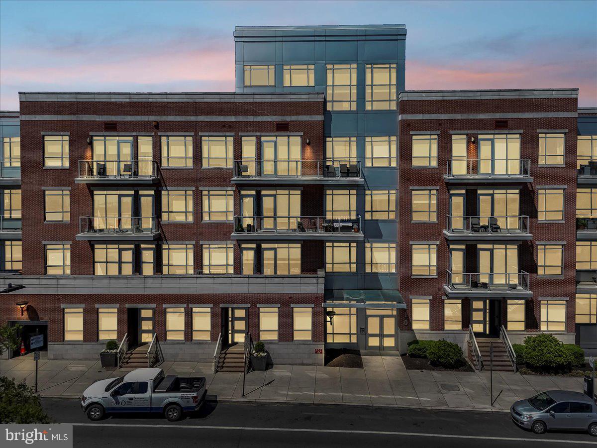 SOCIETY HILL - Residential