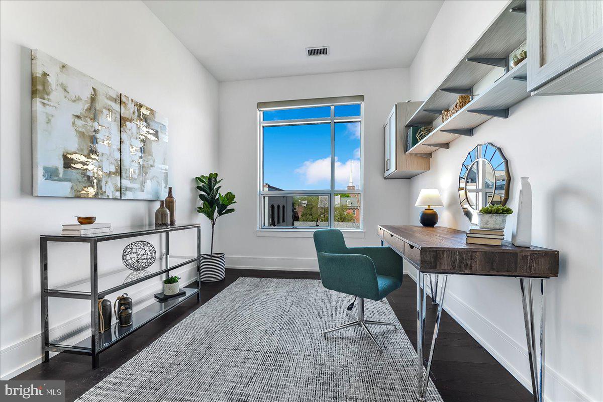 SOCIETY HILL - Residential