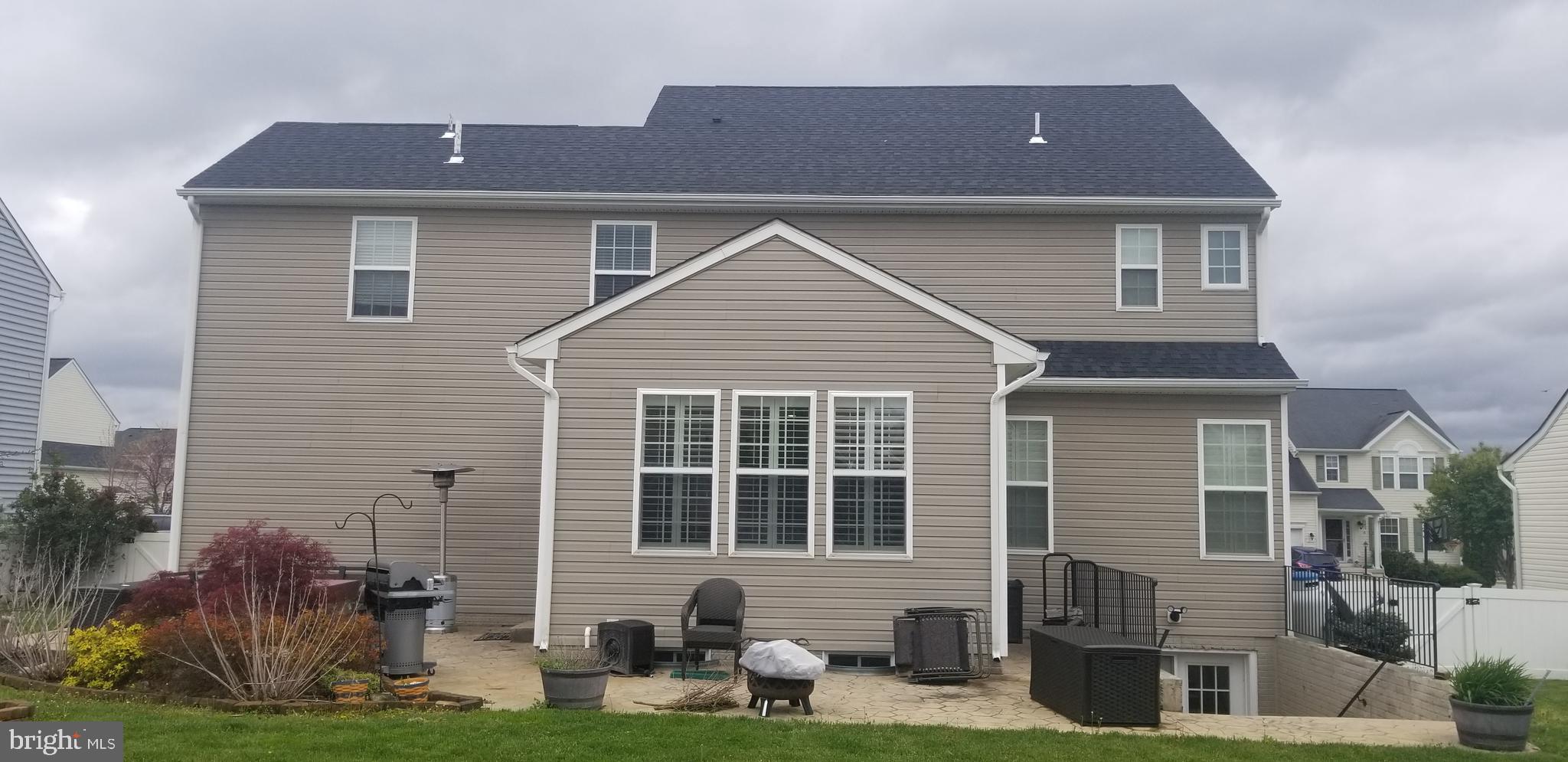 LAKELAND PLACE - Residential