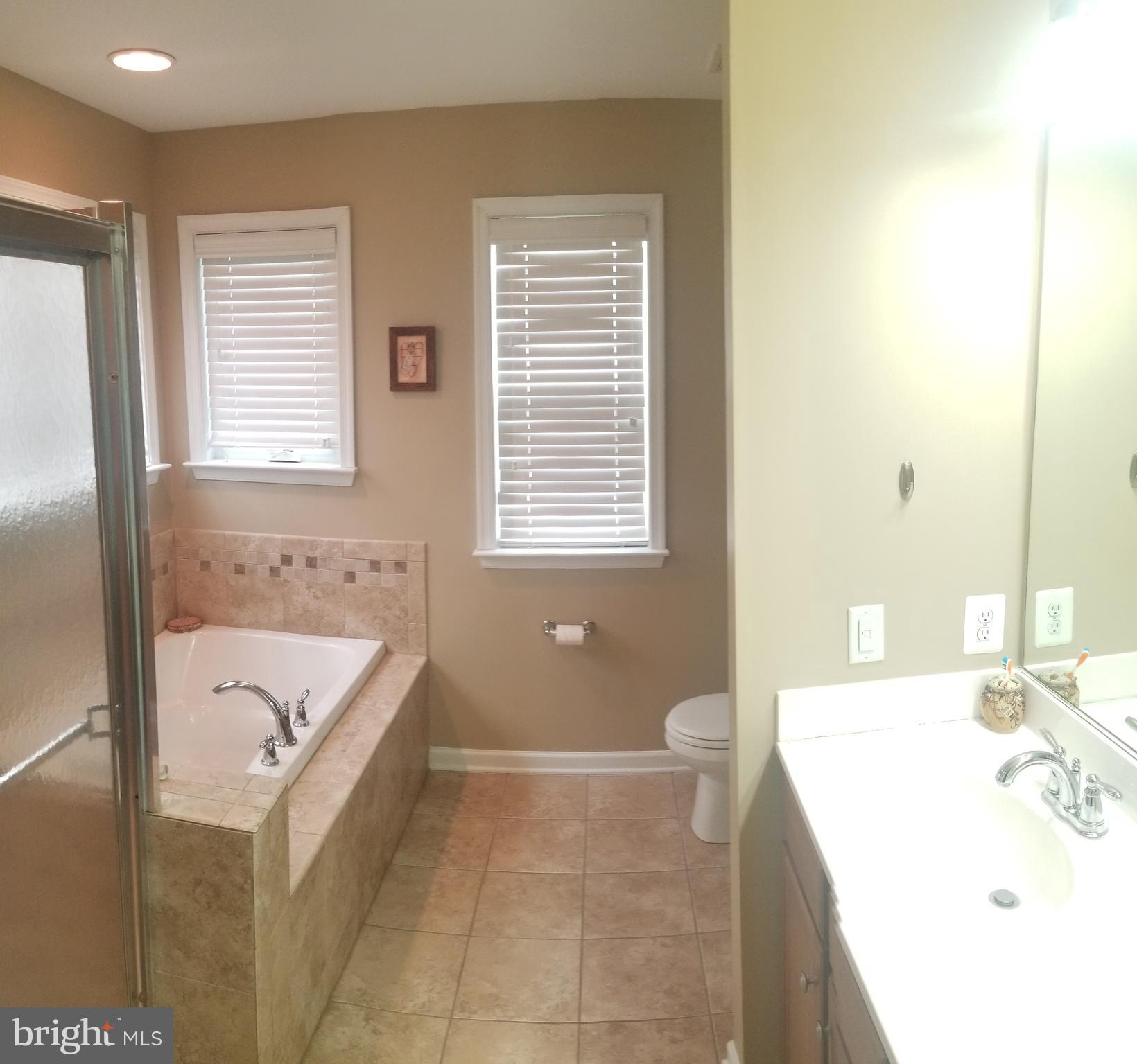 LAKELAND PLACE - Residential