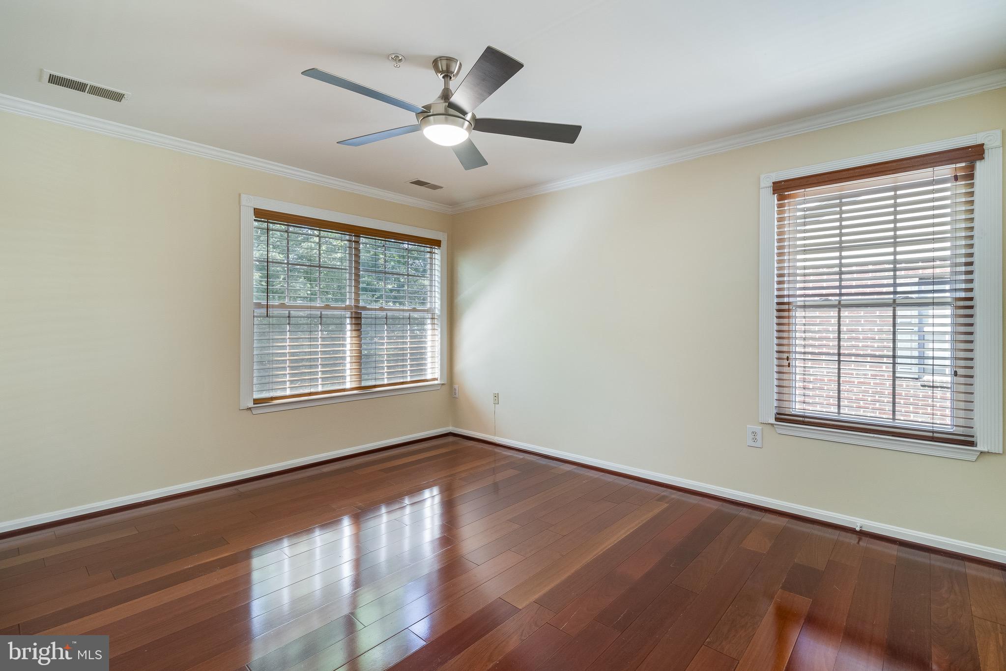 ST CHARLES DORCHESTER - Residential