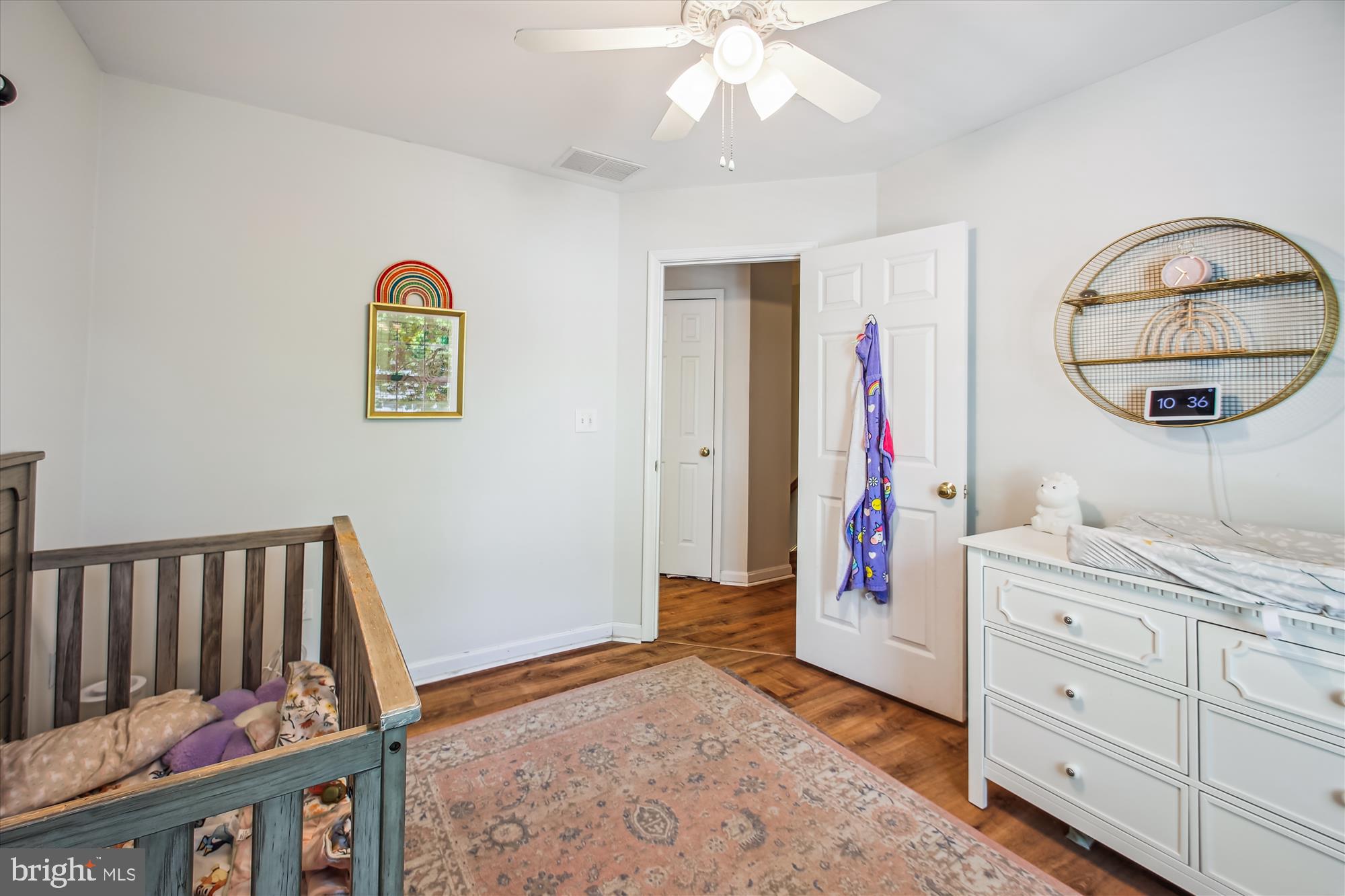 WOODLAND BEACH - Residential