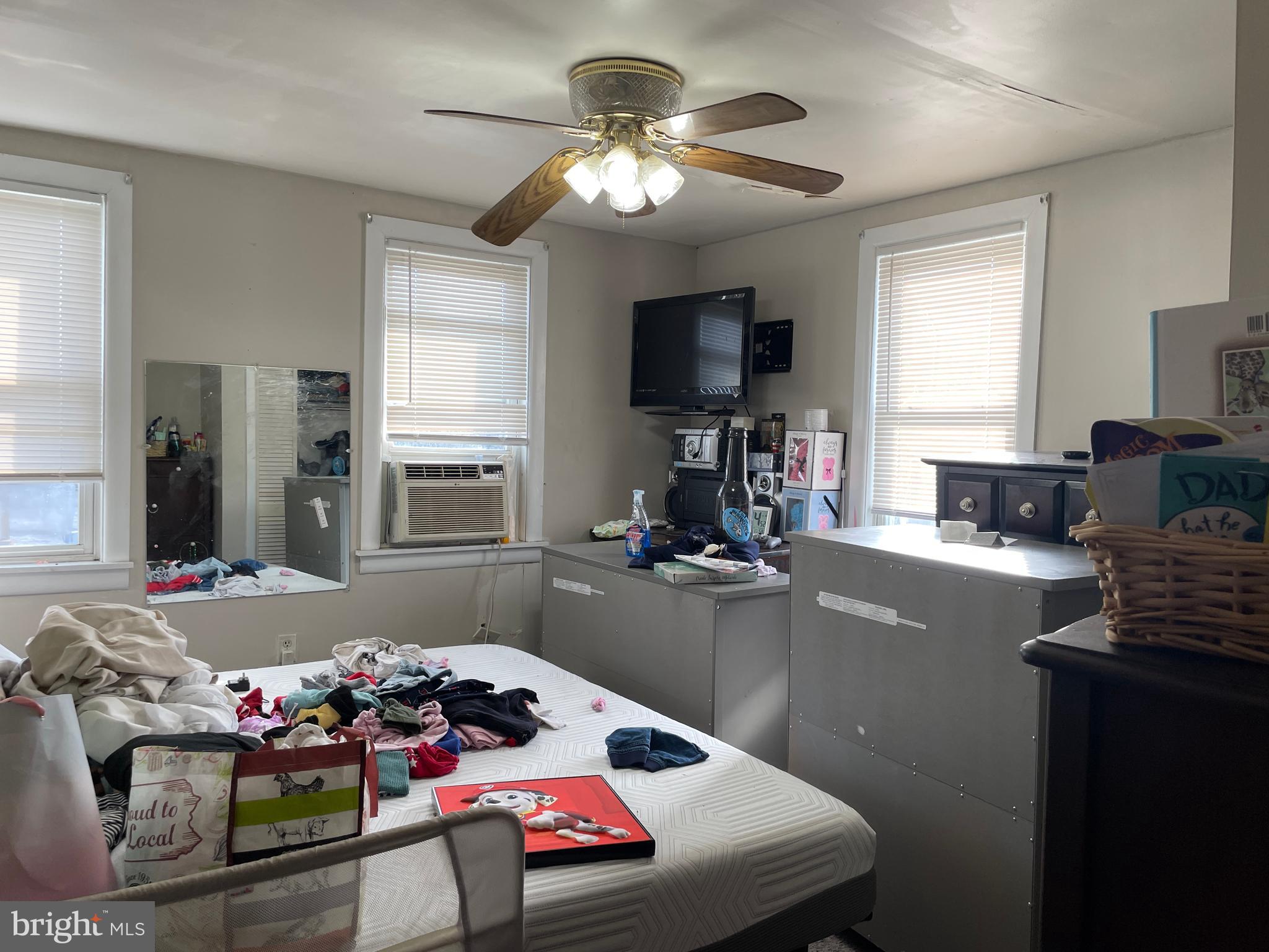 ROYALTON - Residential