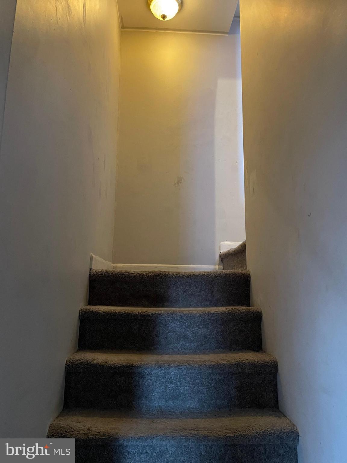 ROYALTON - Residential