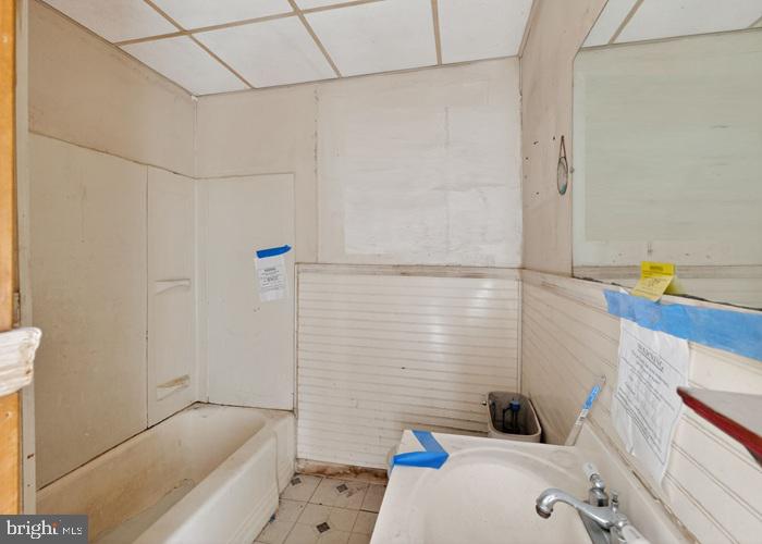 FAIRLAWN - Residential