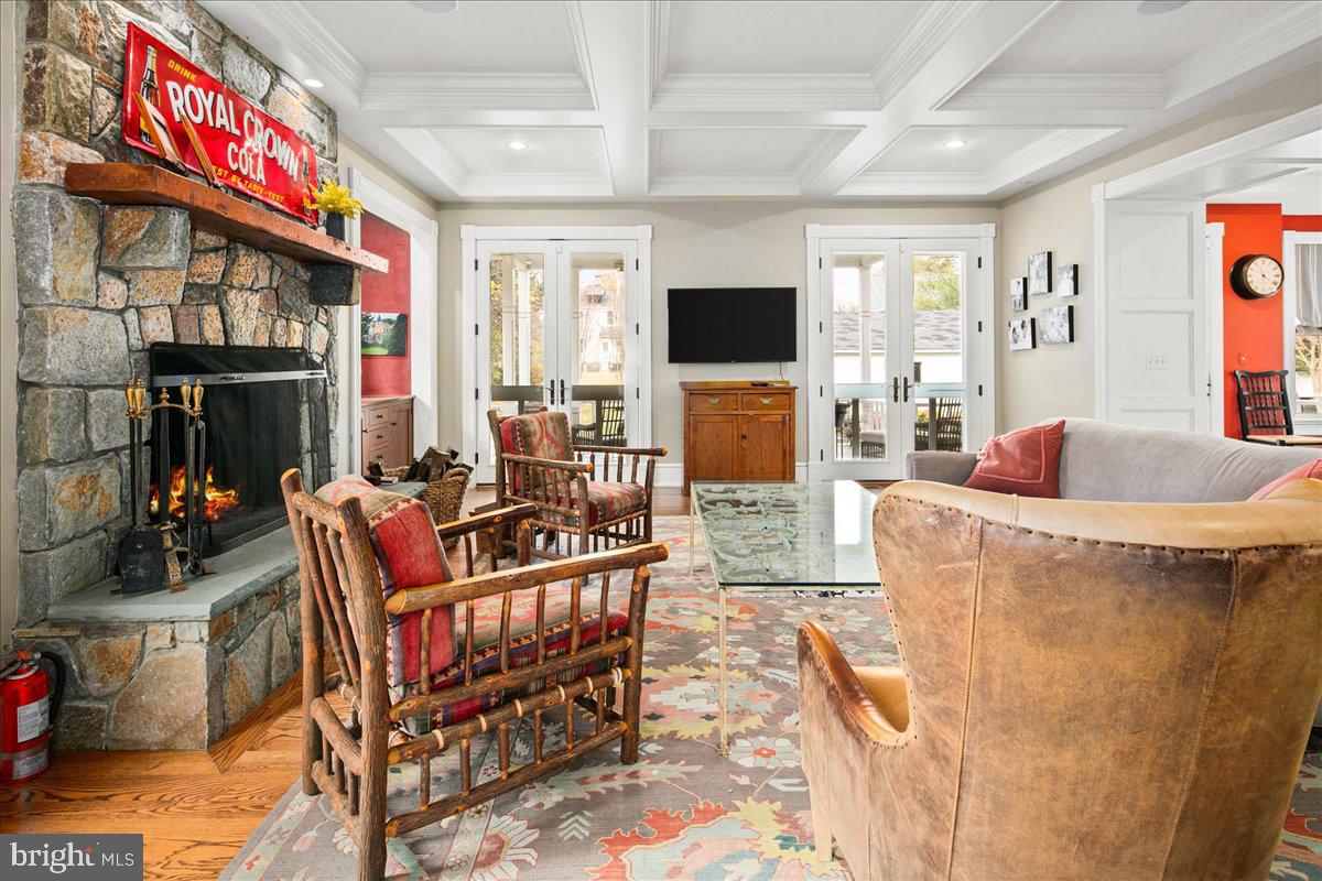 KENSINGTON - Residential