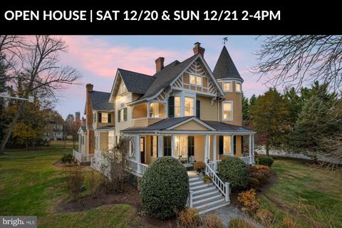 Photo of 10400 Montgomery Avenue, KENSINGTON, MD 20895 (MLS # MDMC2208242)