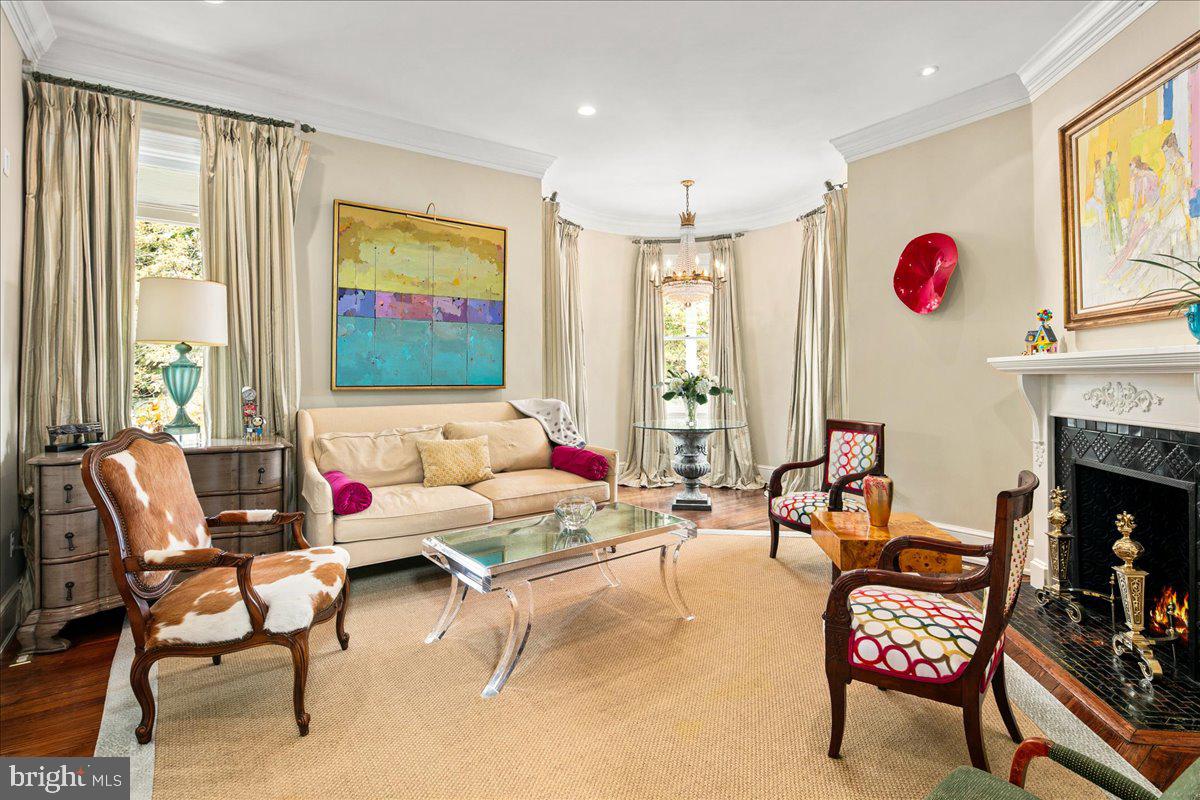 KENSINGTON - Residential