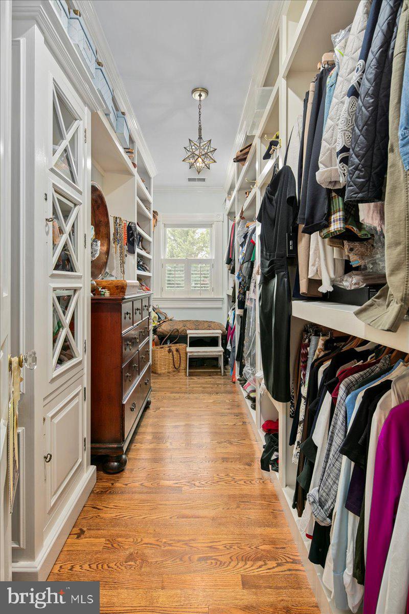 KENSINGTON - Residential